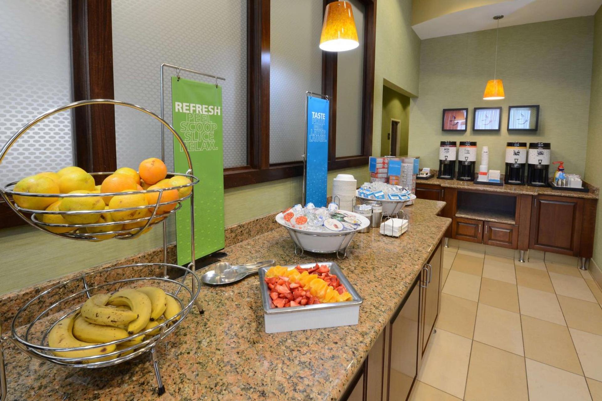 Hampton Inn High Point photo 12