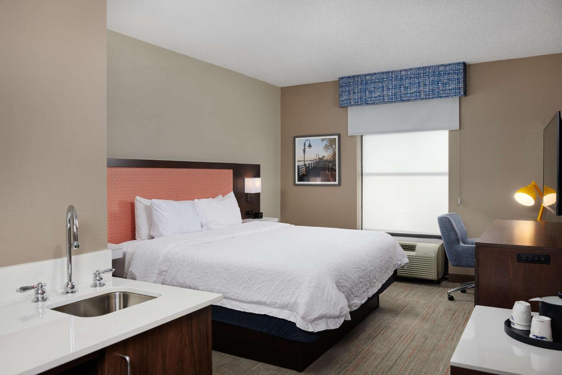 Hampton Inn Wilmington-Medical Park photo 31