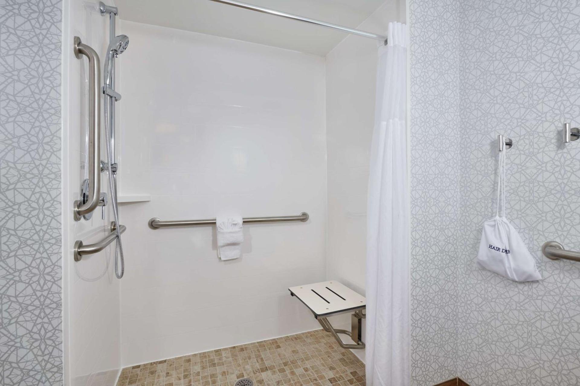 Hampton Inn Wilmington-Medical Park photo 37