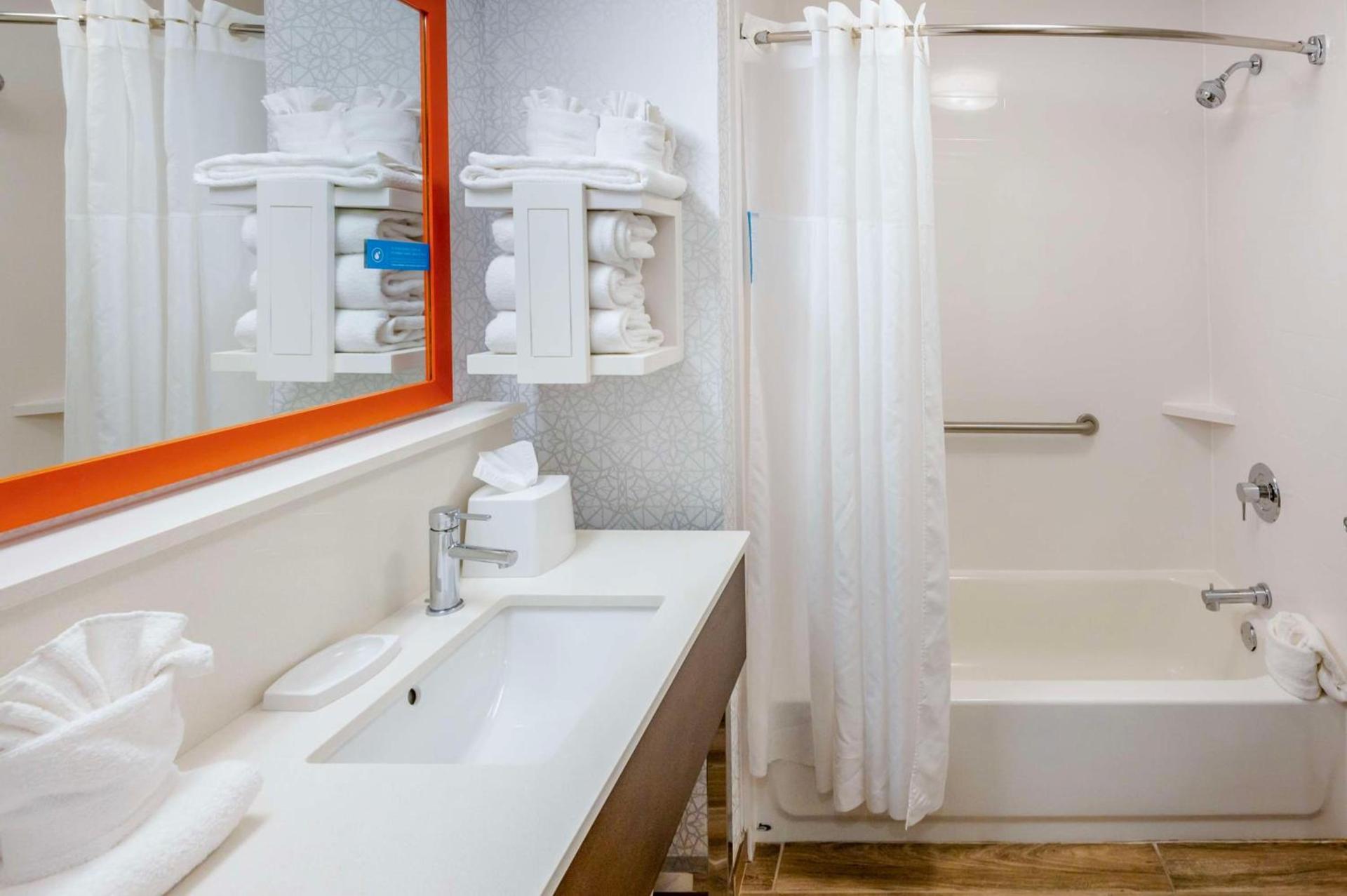 Hampton Inn Wilmington-Medical Park photo 42