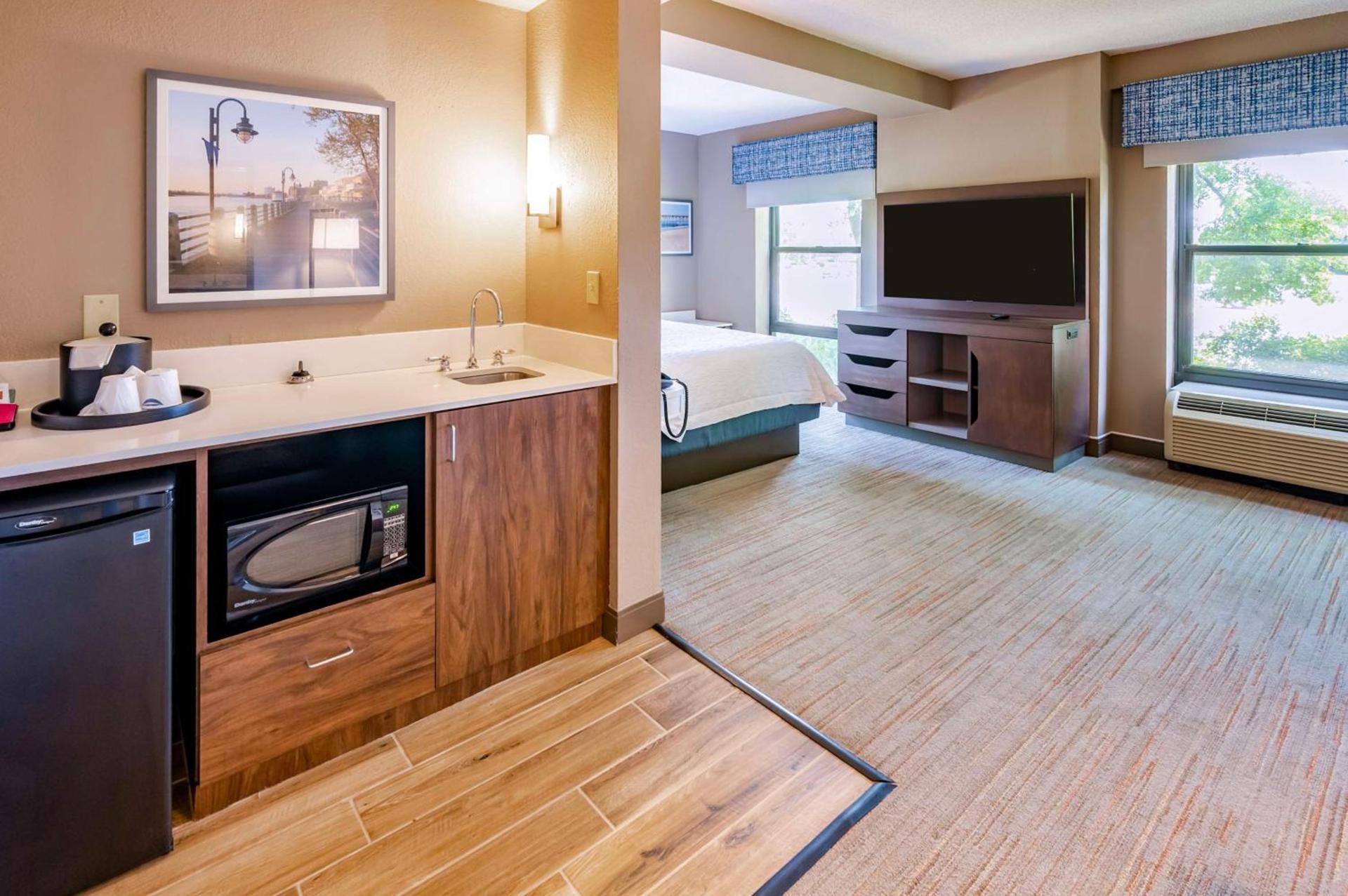 Hampton Inn Wilmington-Medical Park photo 49