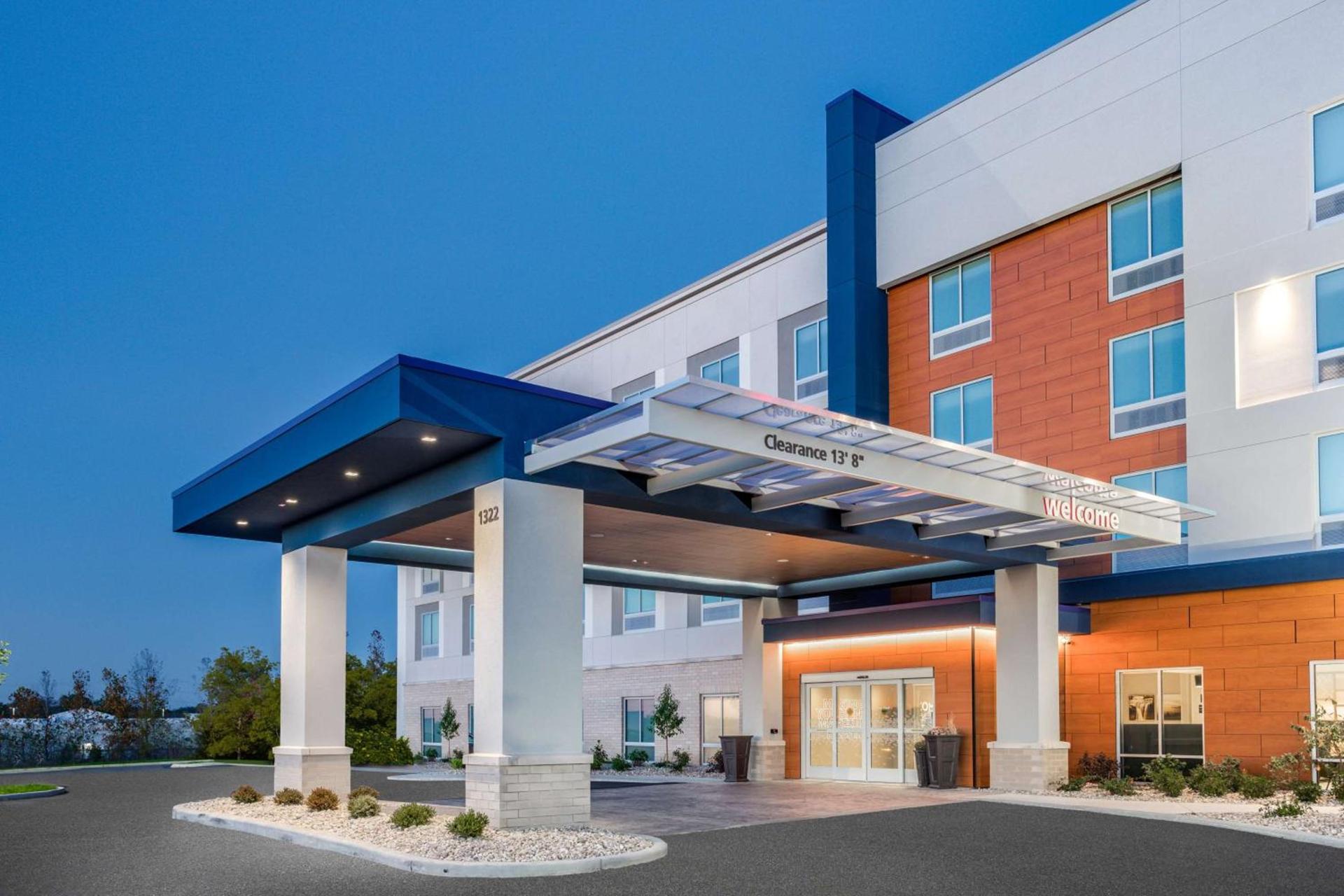 Hampton Inn Bedford In, In photo 2