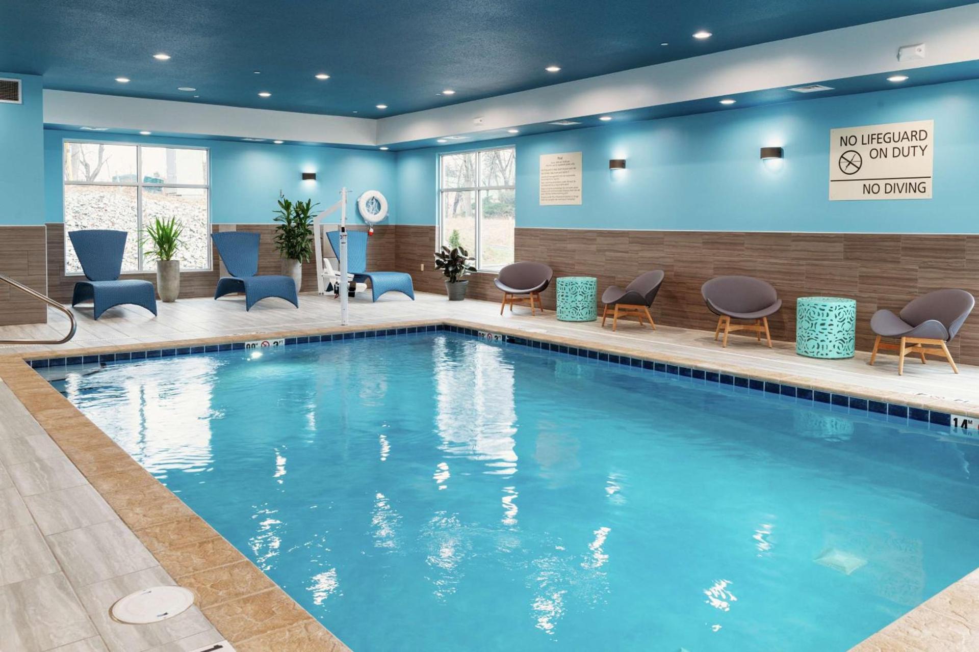 Hampton Inn Bedford In, In photo 13