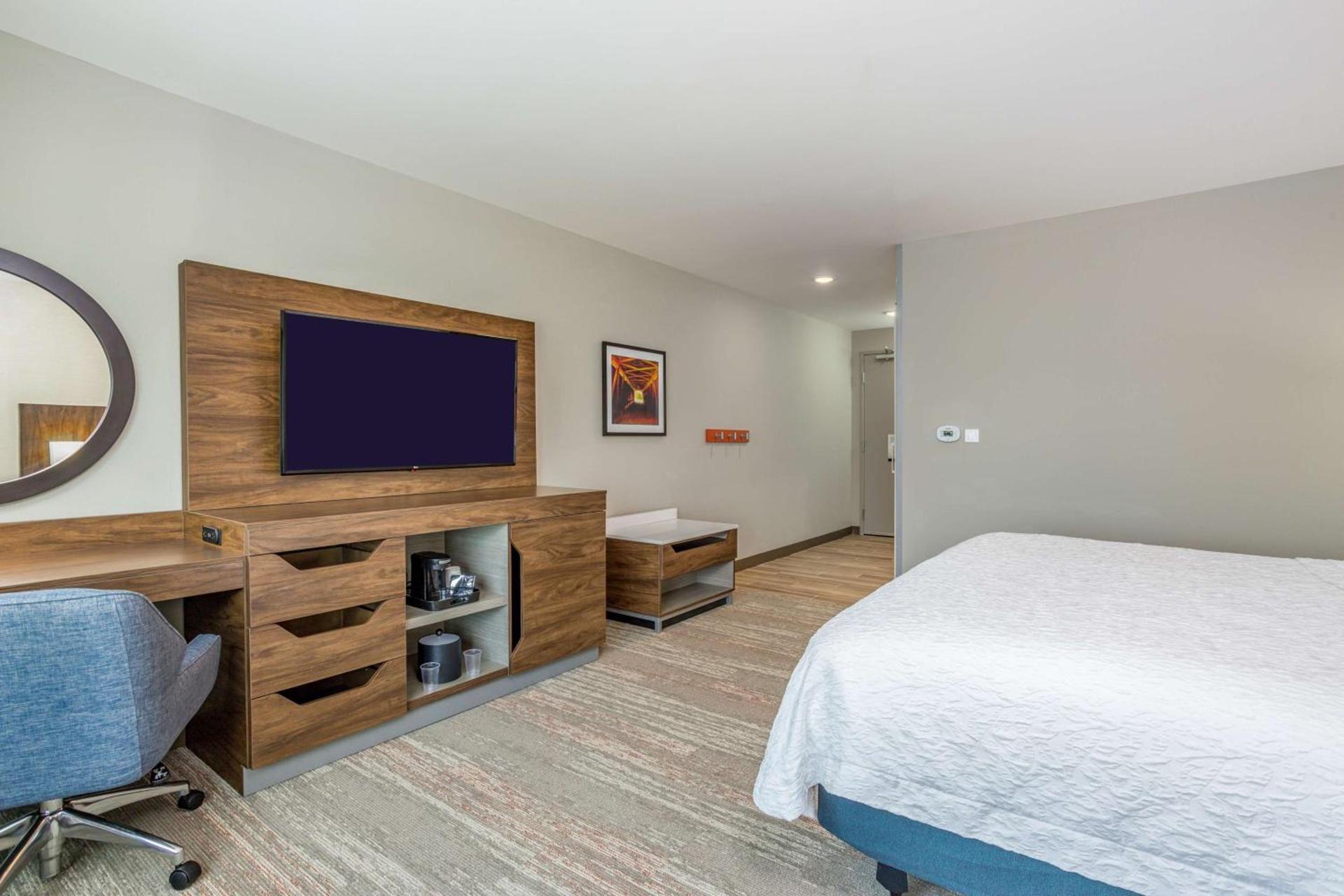 Hampton Inn Bedford In, In photo 32