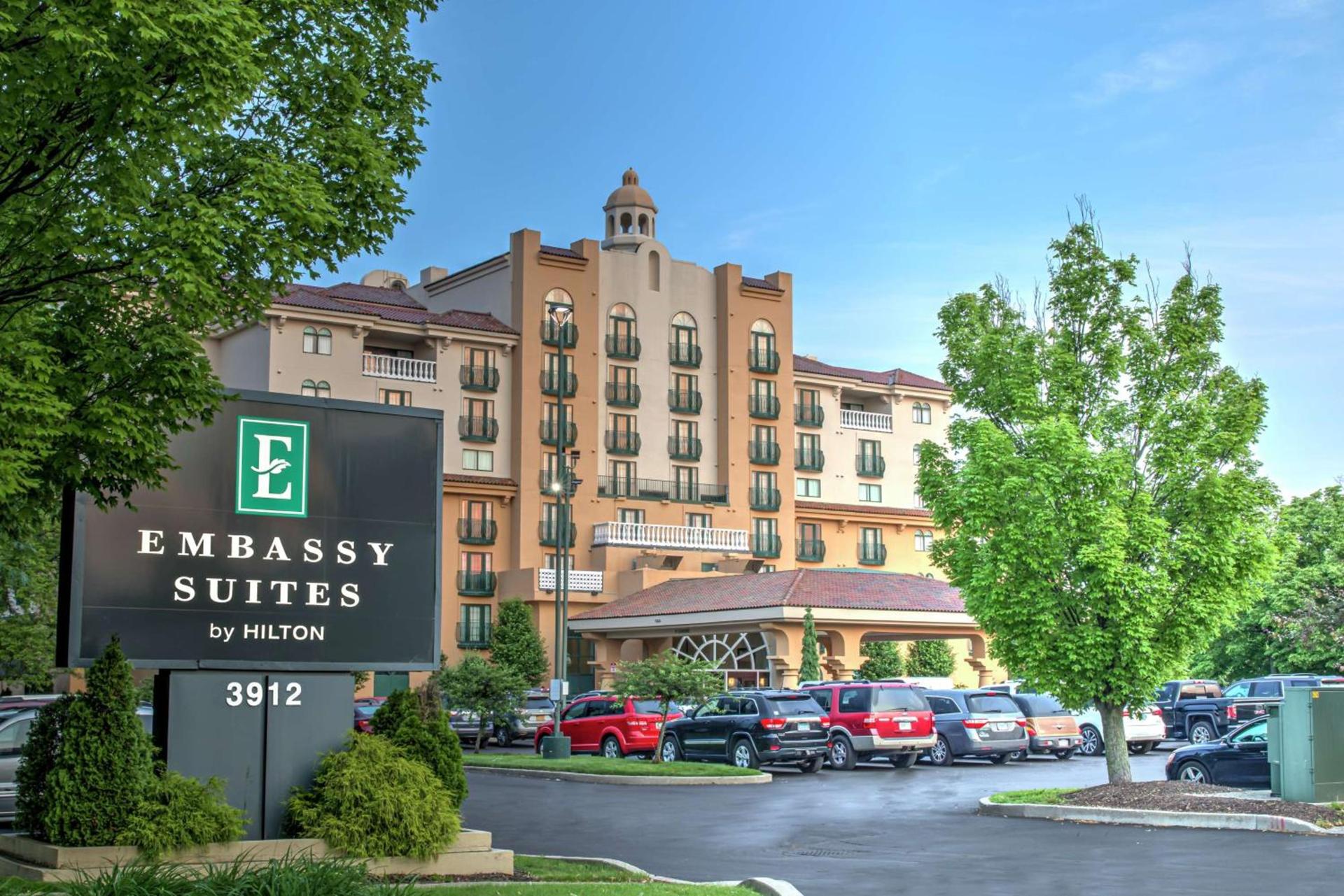 Embassy Suites by Hilton Indianapolis North photo 1