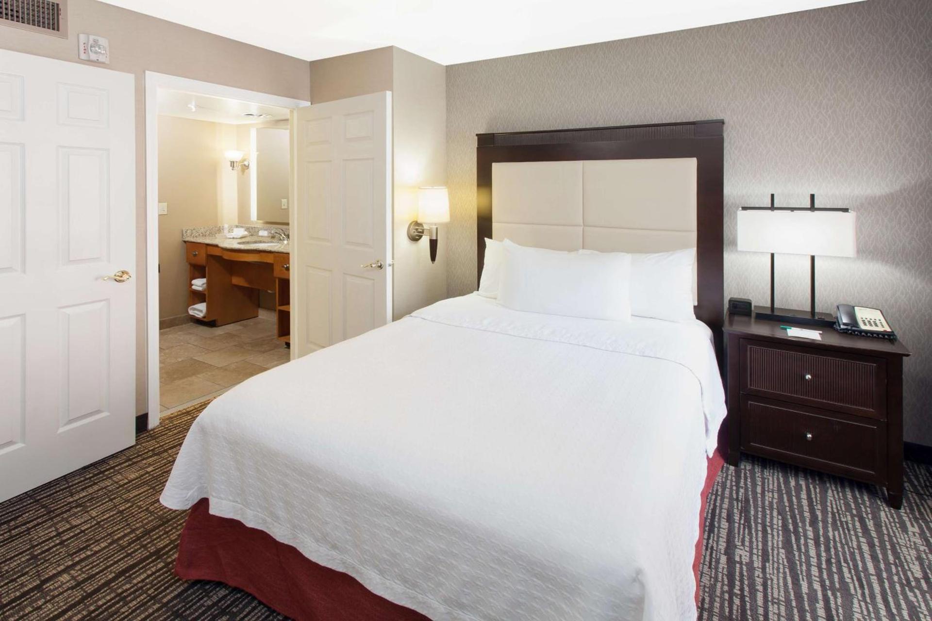 Homewood Suites by Hilton Indianapolis At The Crossing photo 14