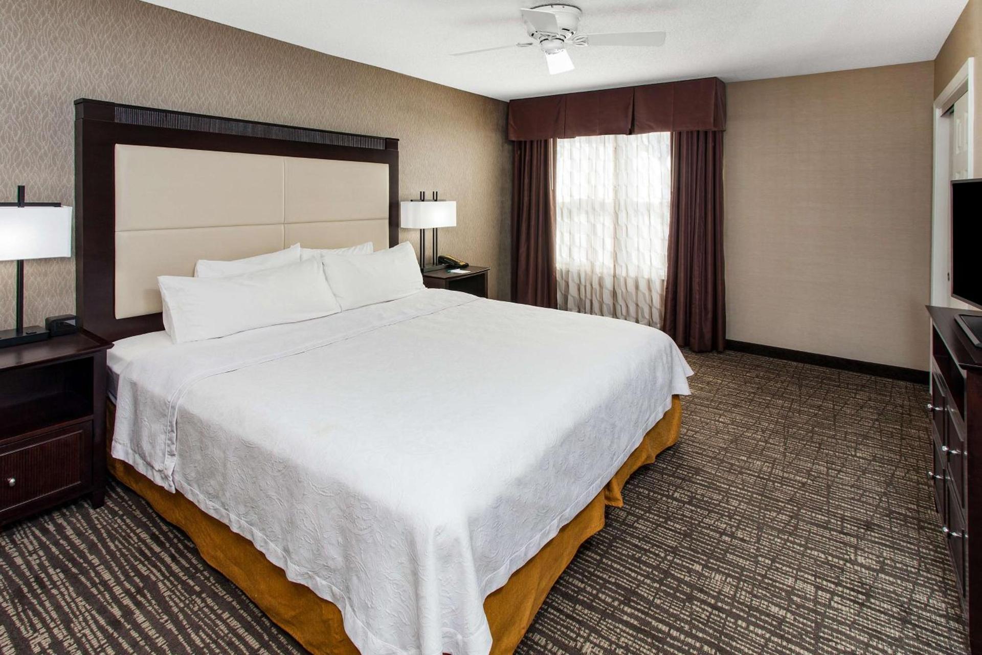 Homewood Suites by Hilton Indianapolis At The Crossing photo 15