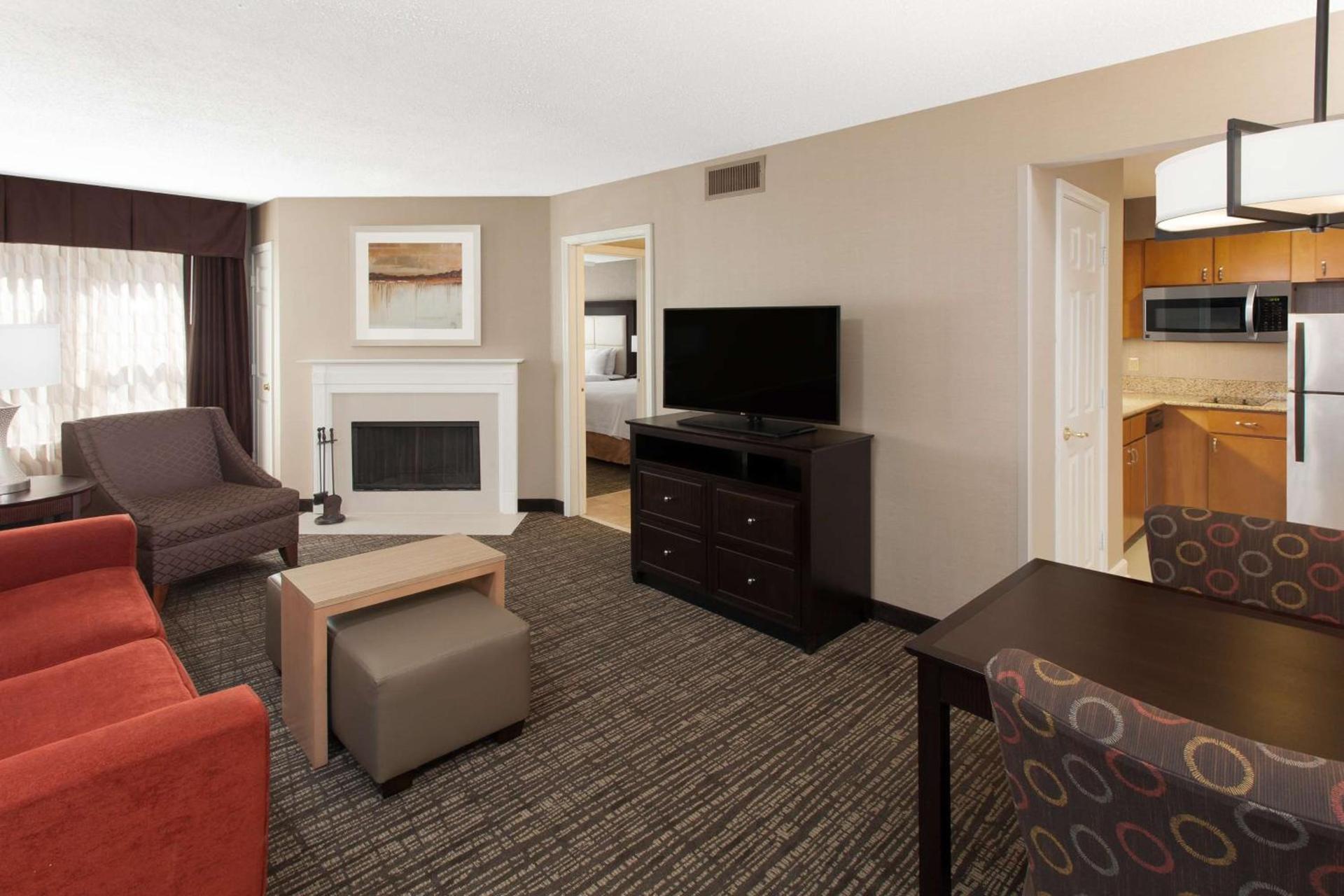 Homewood Suites by Hilton Indianapolis At The Crossing photo 24