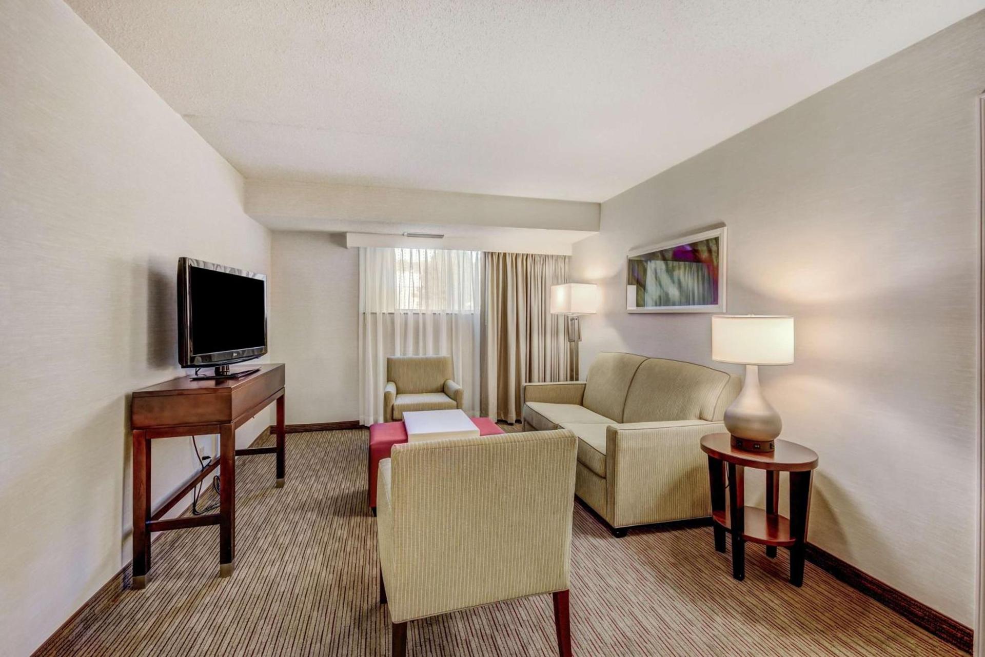Homewood Suites by Hilton Indianapolis Carmel photo 35
