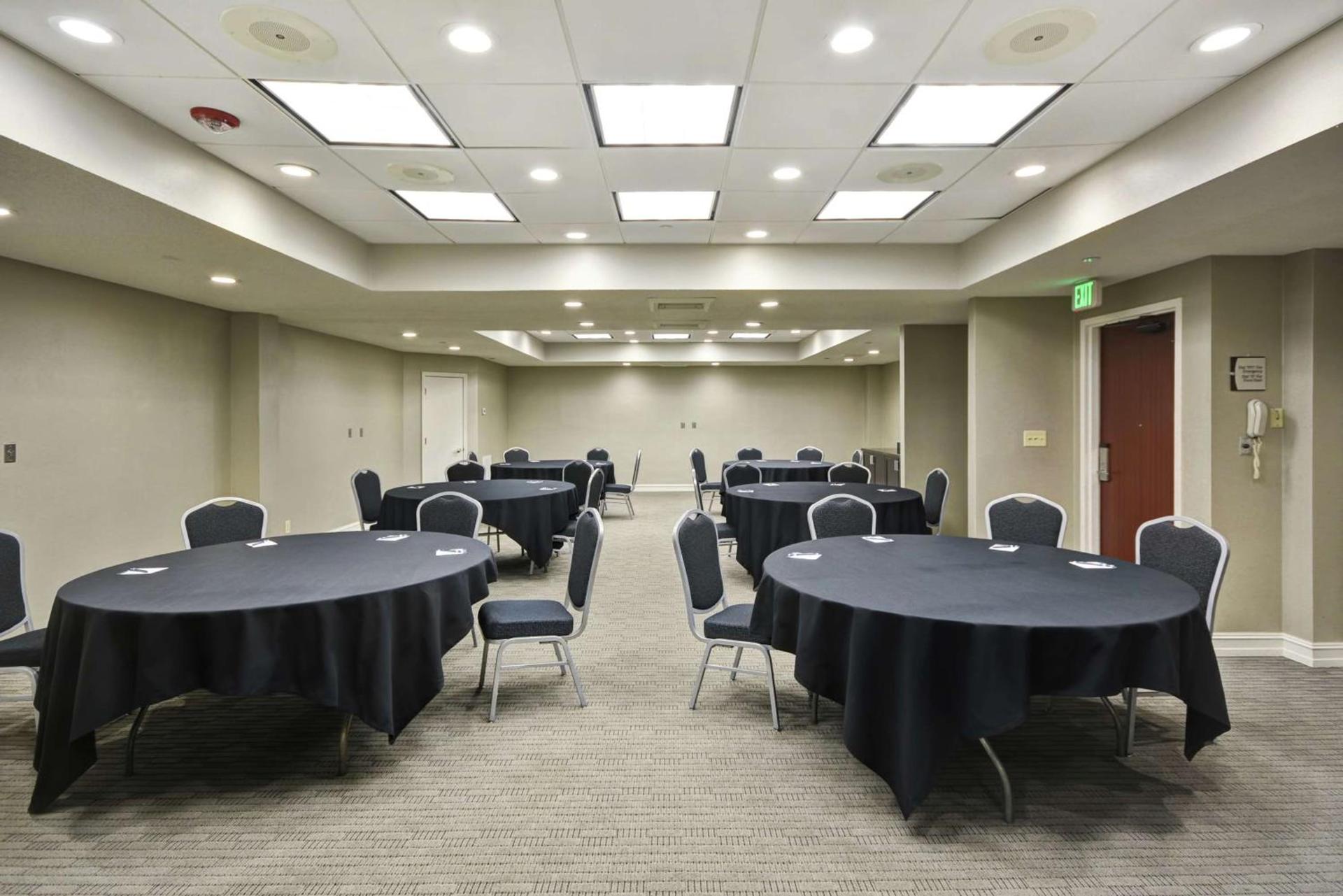 Homewood Suites by Hilton Indianapolis Carmel photo 43