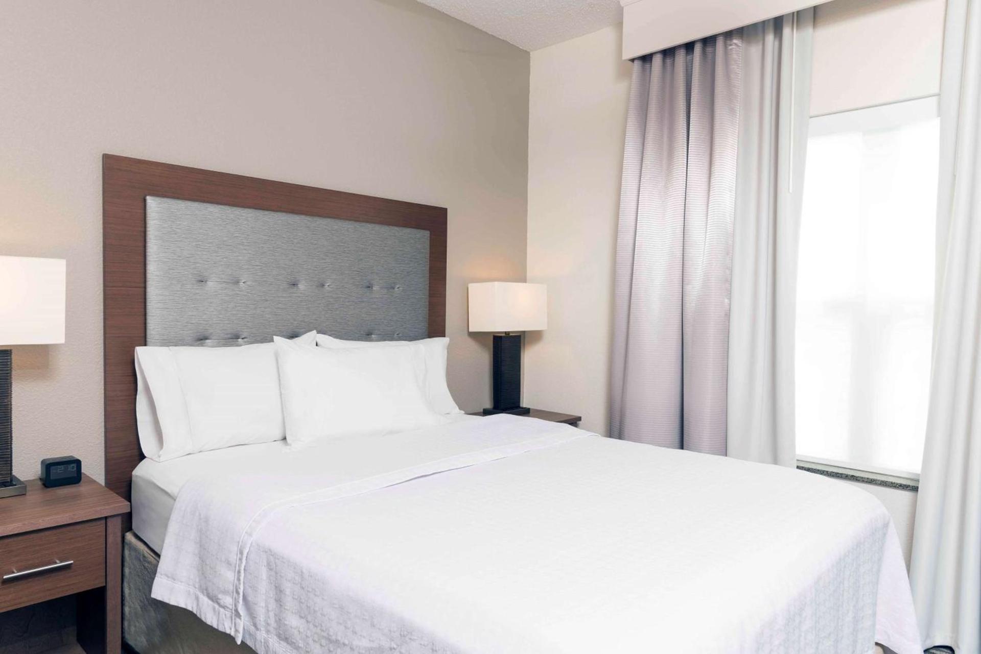 Homewood Suites by Hilton Indianapolis Airport / Plainfield photo 17