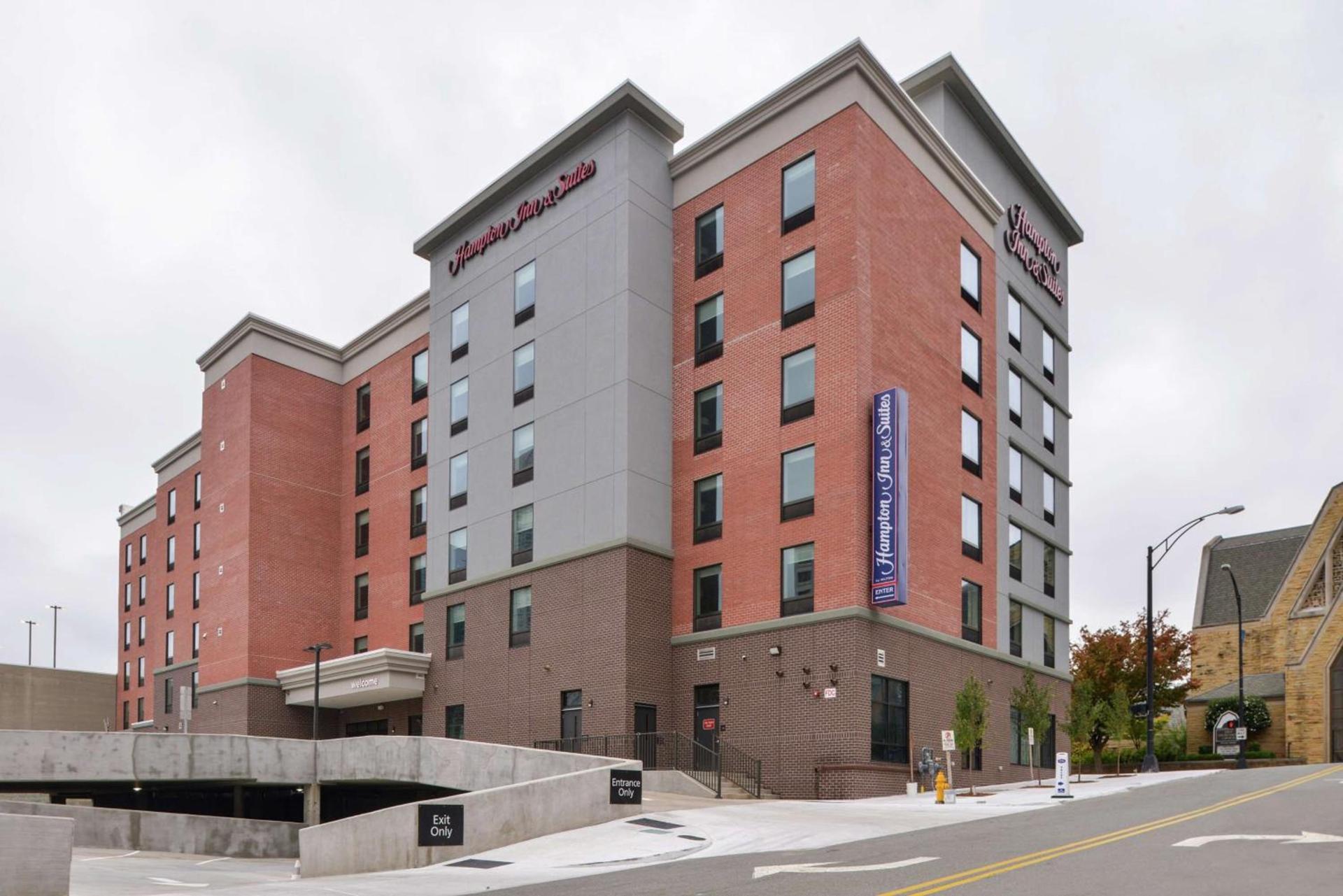 Hampton Inn & Suites Winston-Salem Downtown photo 17