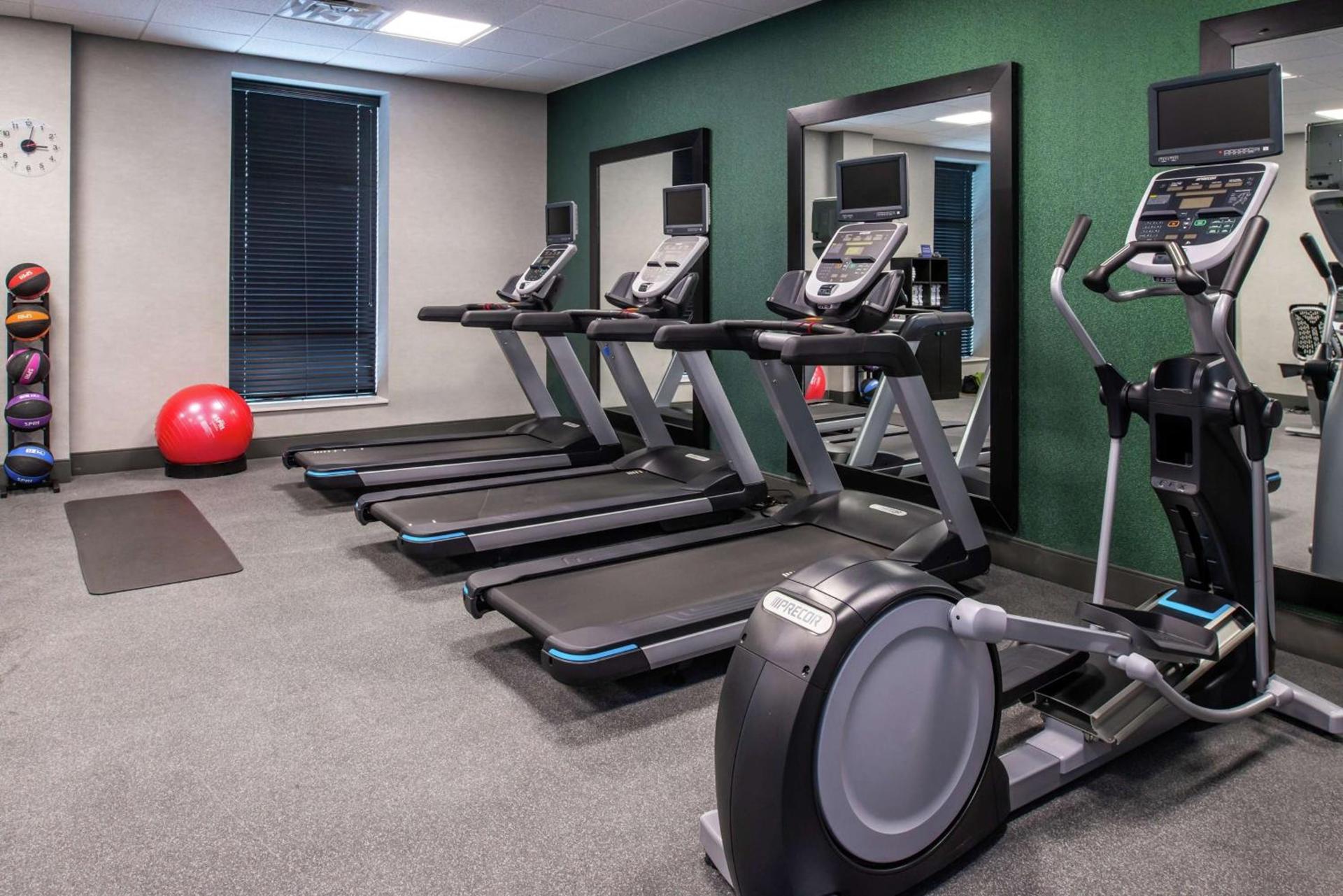 Hampton Inn & Suites Winston-Salem Downtown photo 35