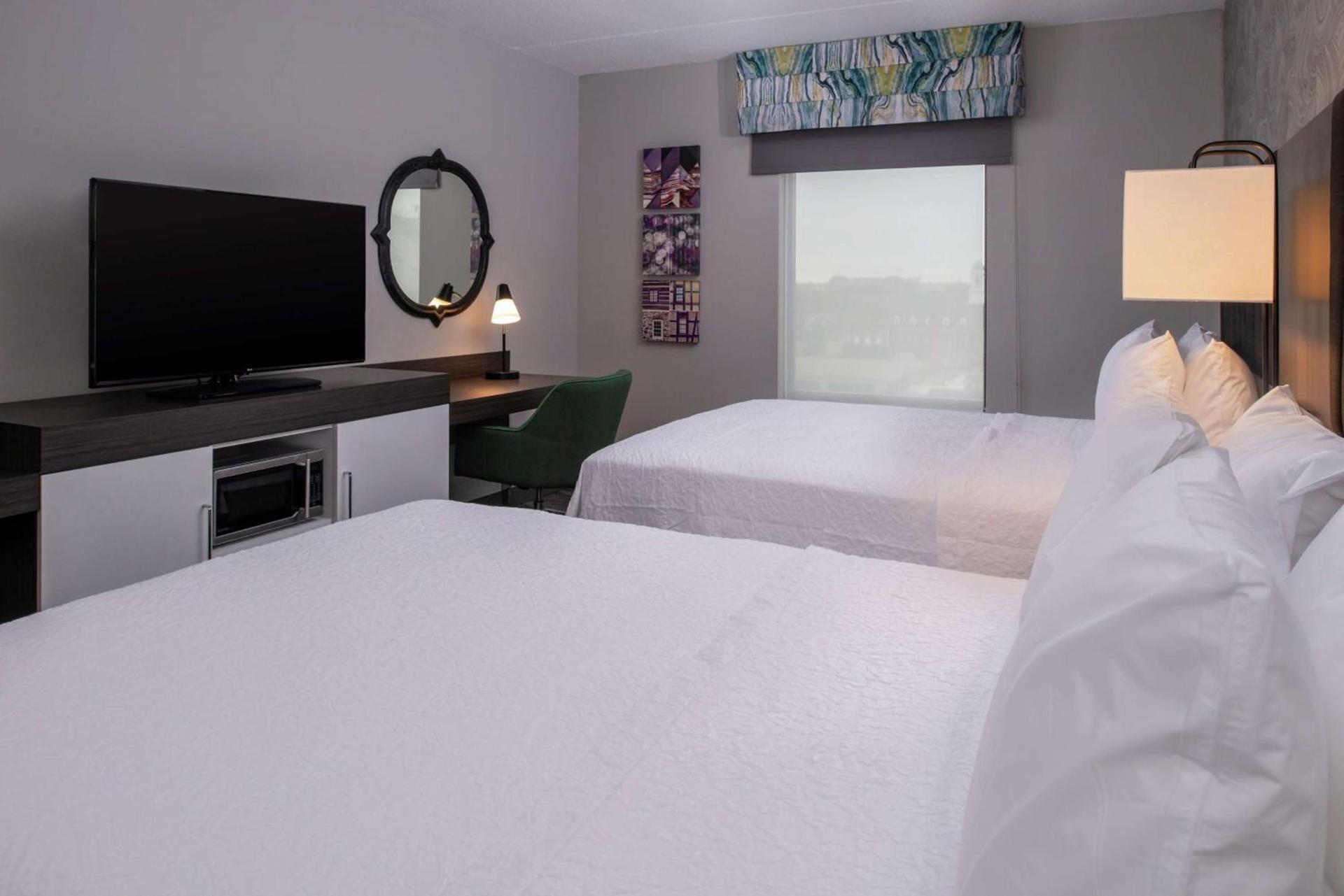 Hampton Inn & Suites Winston-Salem Downtown photo 39