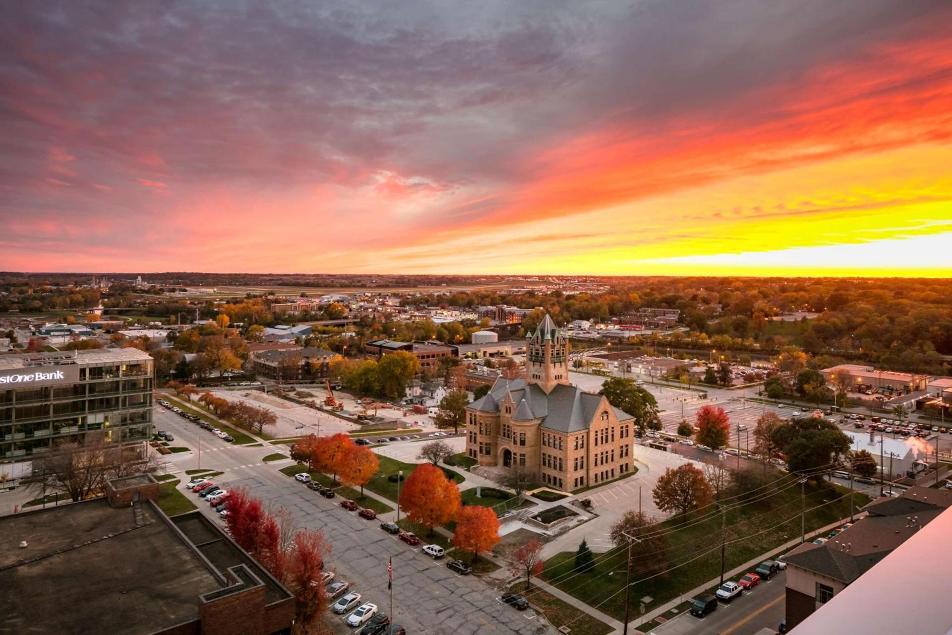 Hilton Garden Inn Iowa City Downtown University photo 3