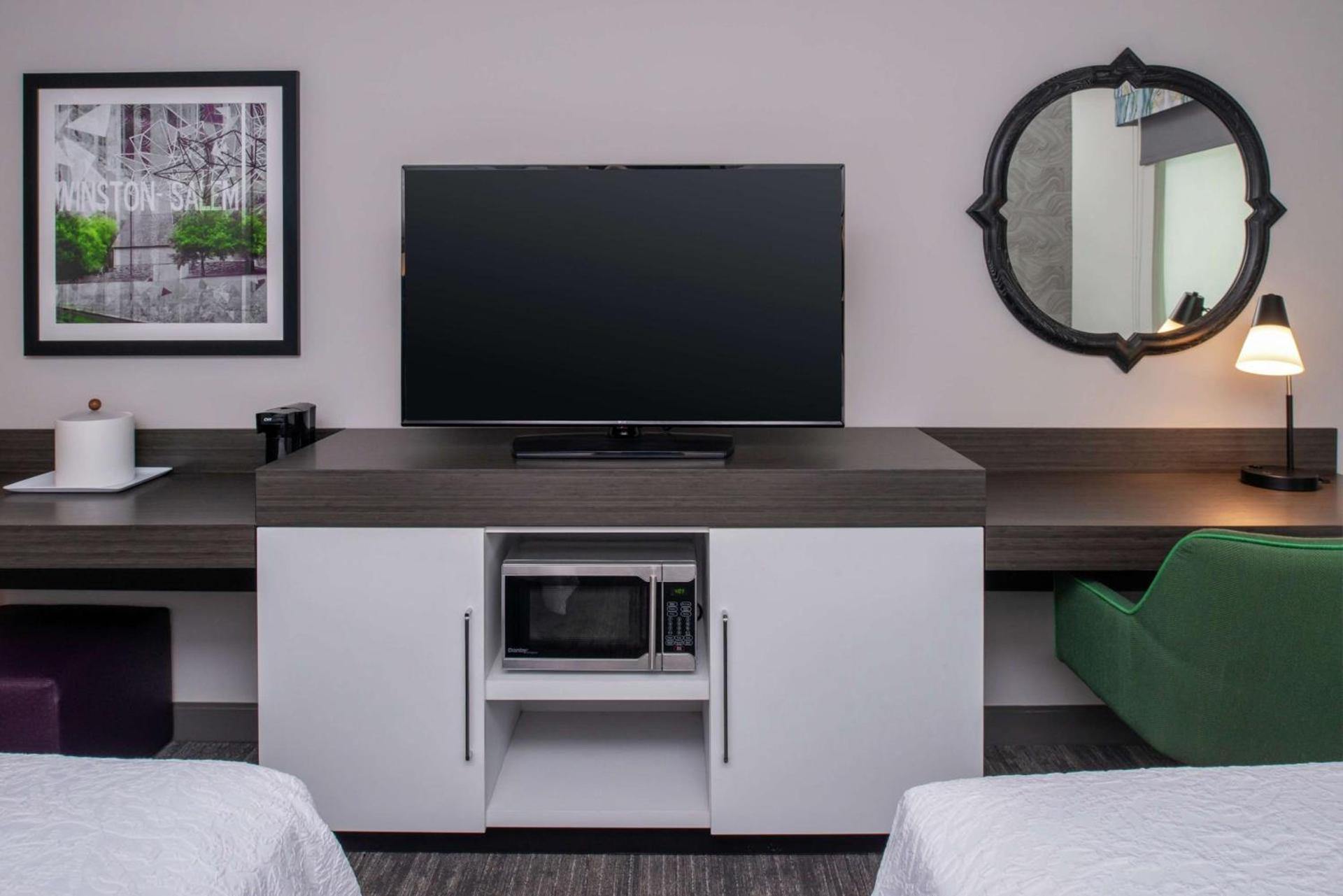 Hampton Inn & Suites Winston-Salem Downtown photo 43