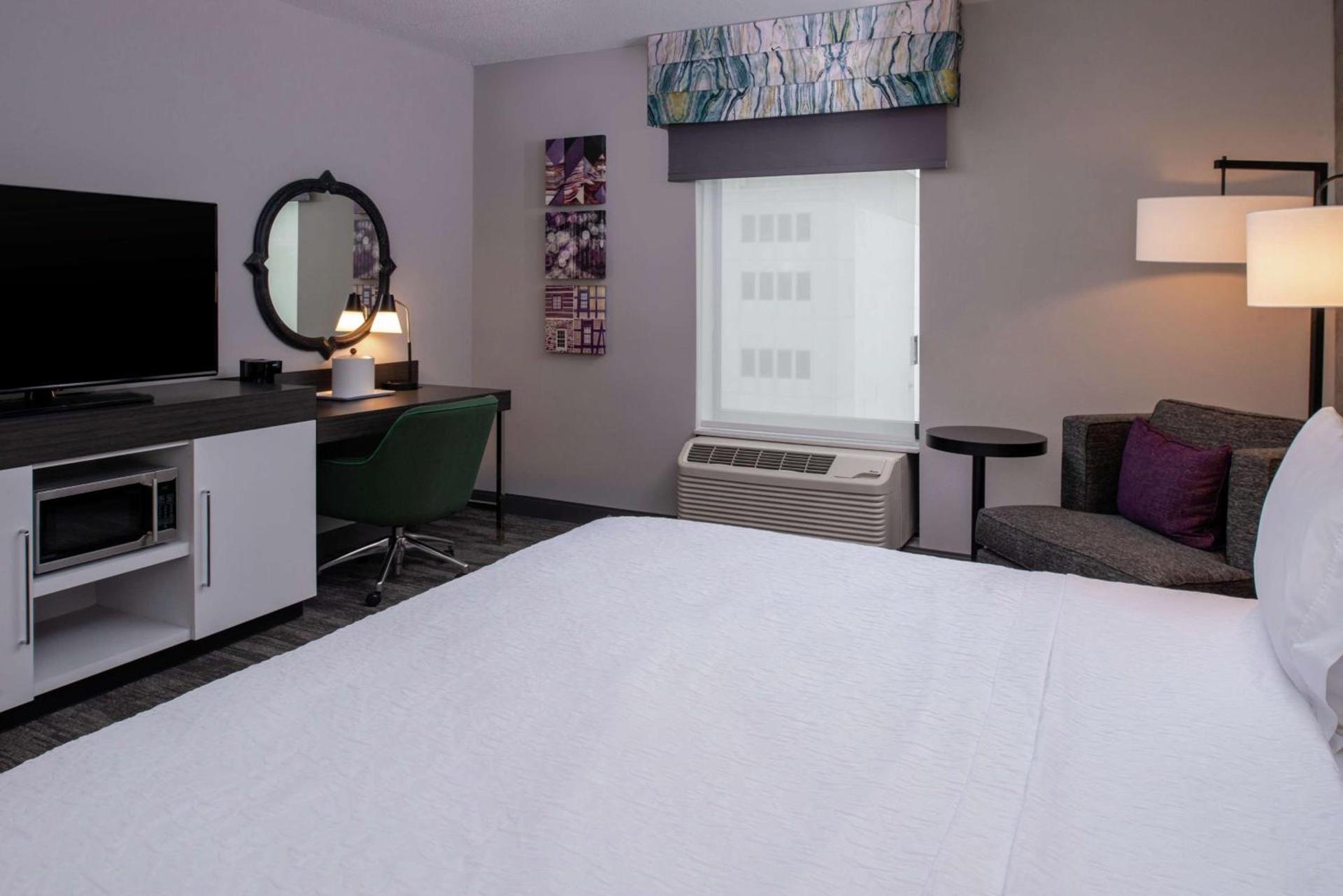 Hampton Inn & Suites Winston-Salem Downtown photo 46