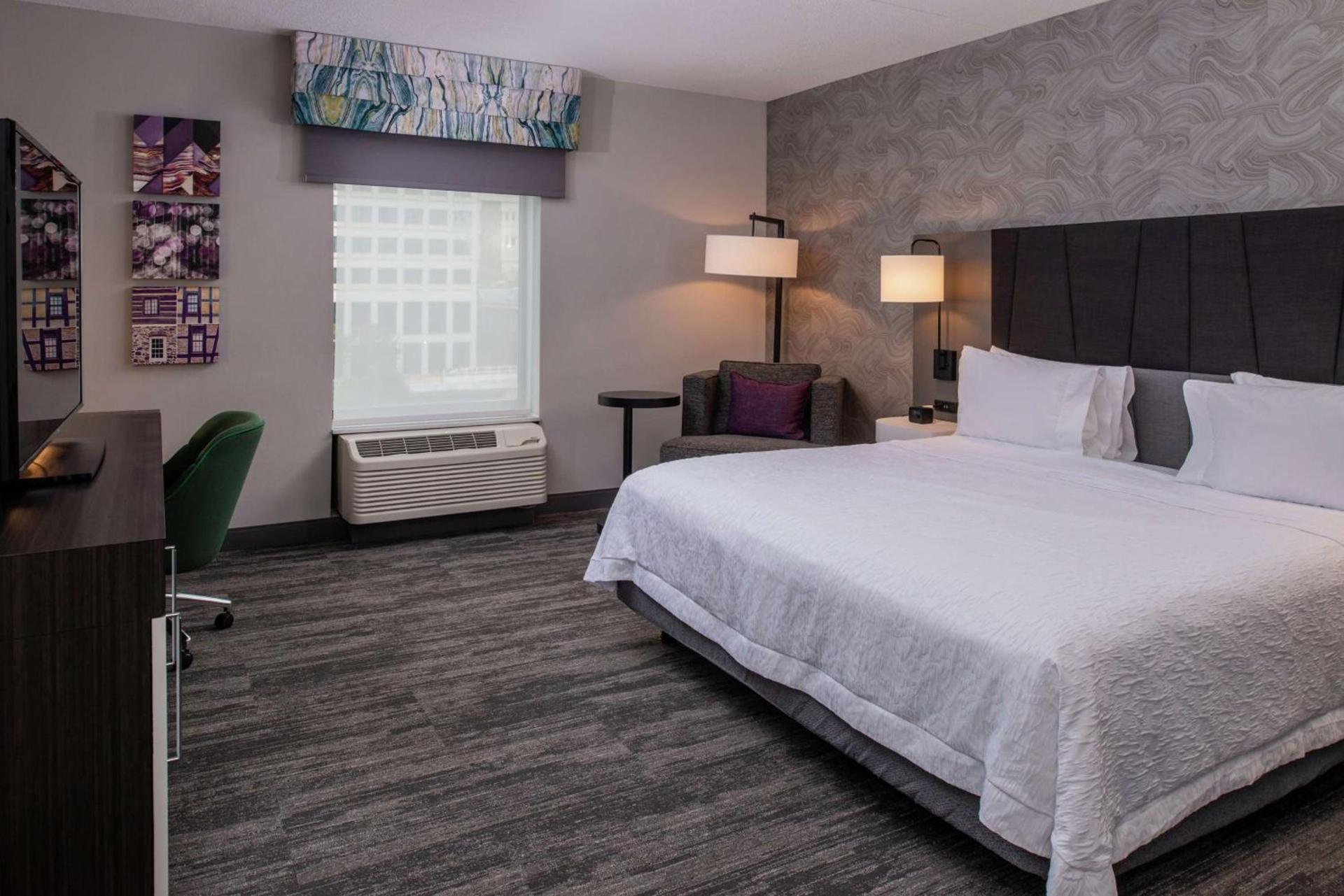 Hampton Inn & Suites Winston-Salem Downtown photo 49