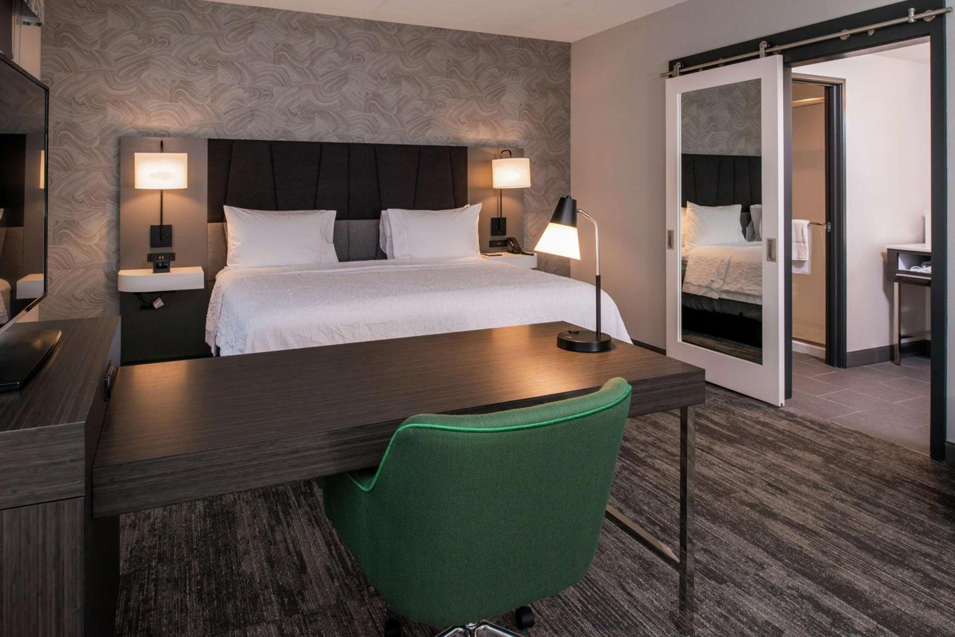 Hampton Inn & Suites Winston-Salem Downtown photo 5