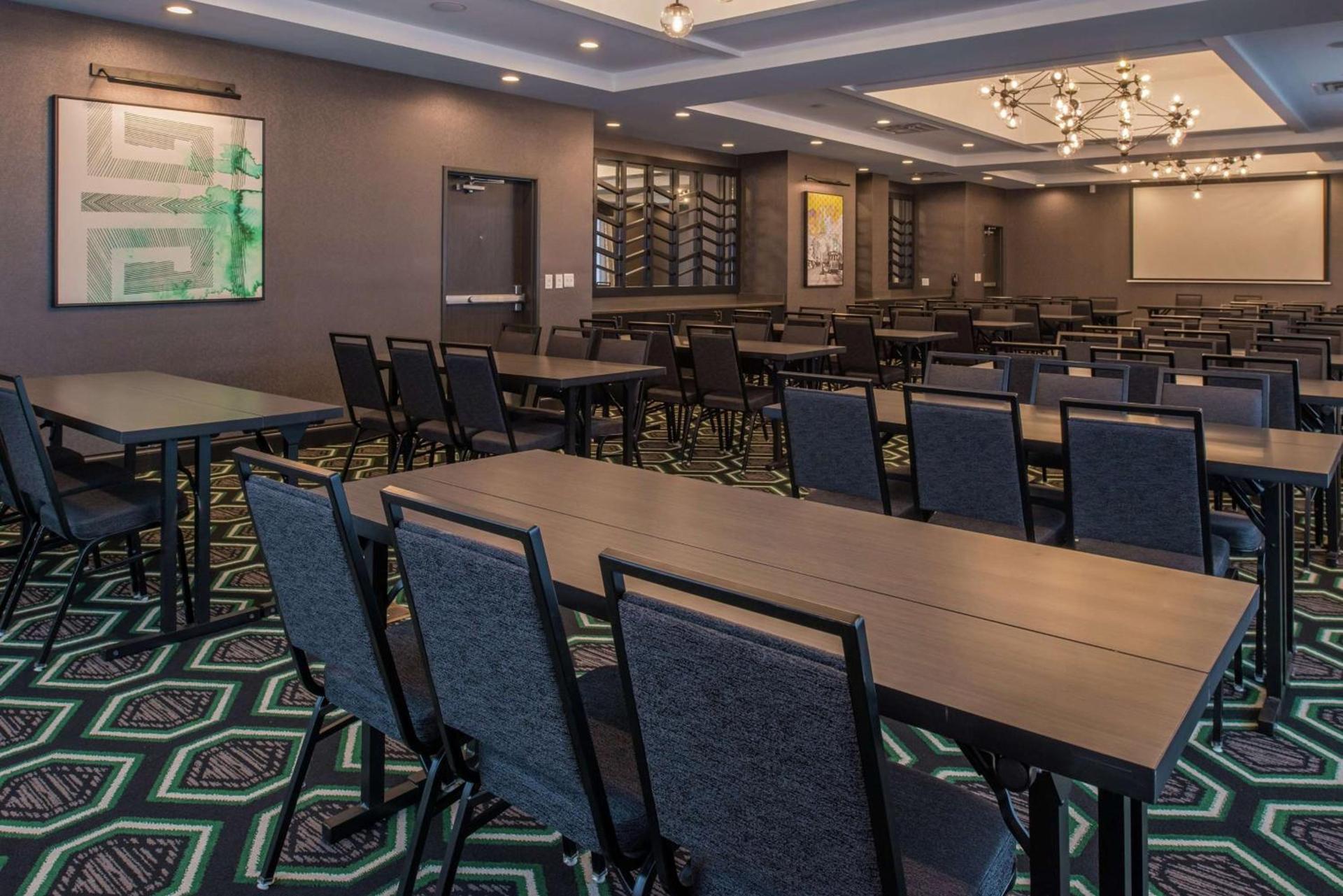Hampton Inn & Suites Winston-Salem Downtown photo 6
