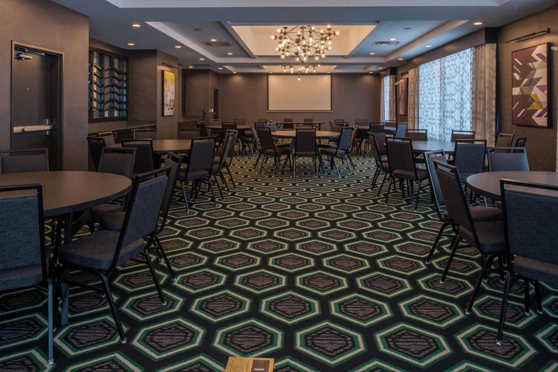 Hampton Inn & Suites Winston-Salem Downtown photo 9