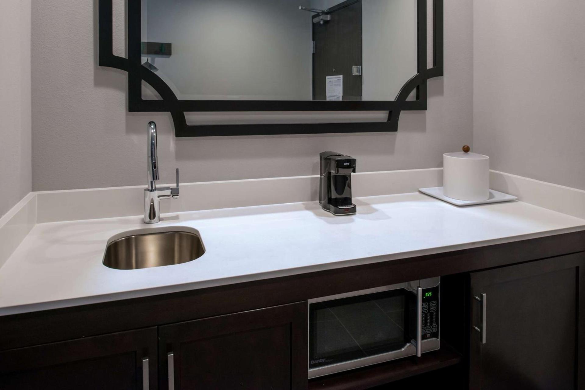 Hampton Inn & Suites Winston-Salem Downtown photo 14