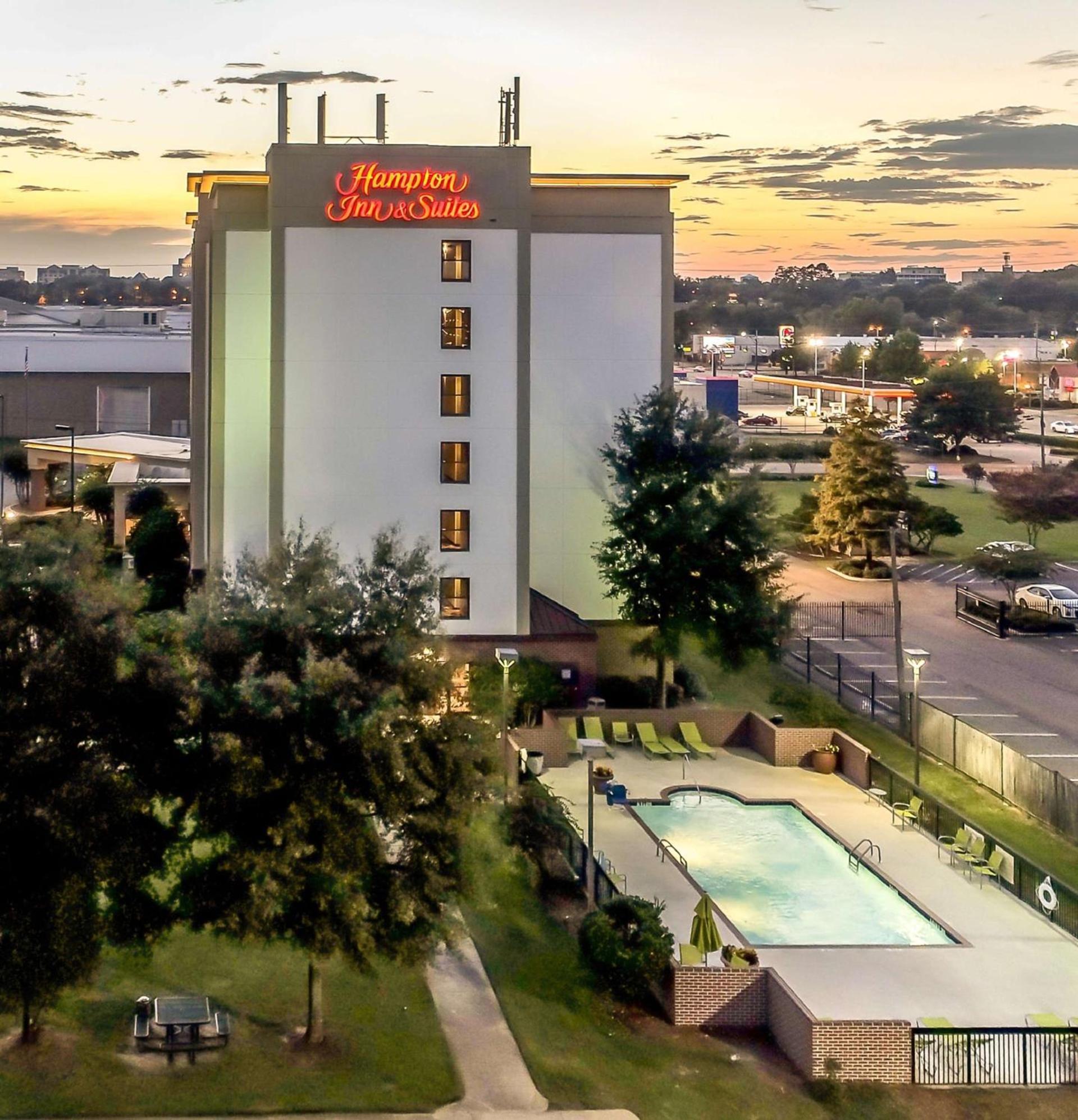 Hampton Inn & Suites Jackson Coliseum photo 17