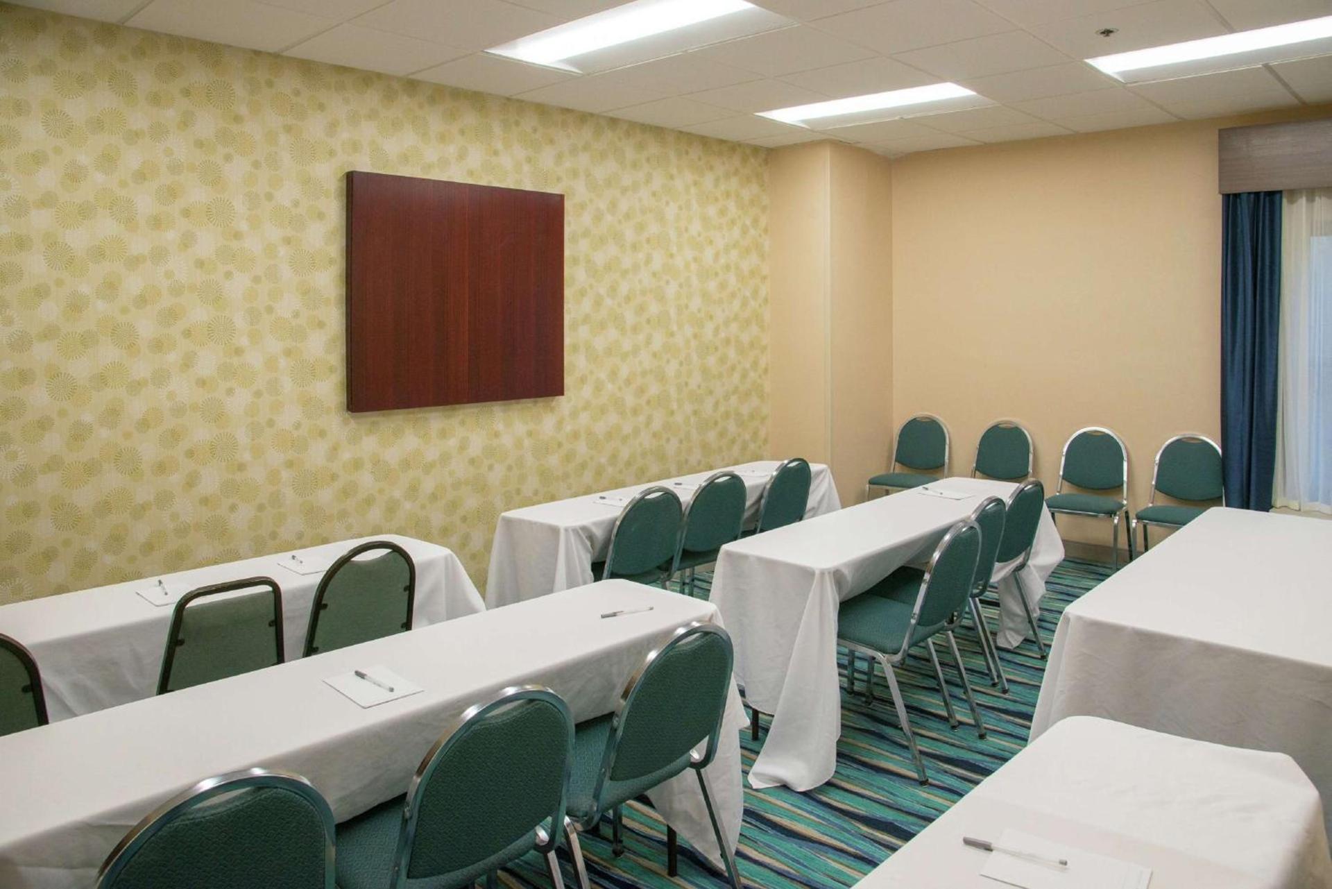 Hampton Inn & Suites Jackson Coliseum photo 43