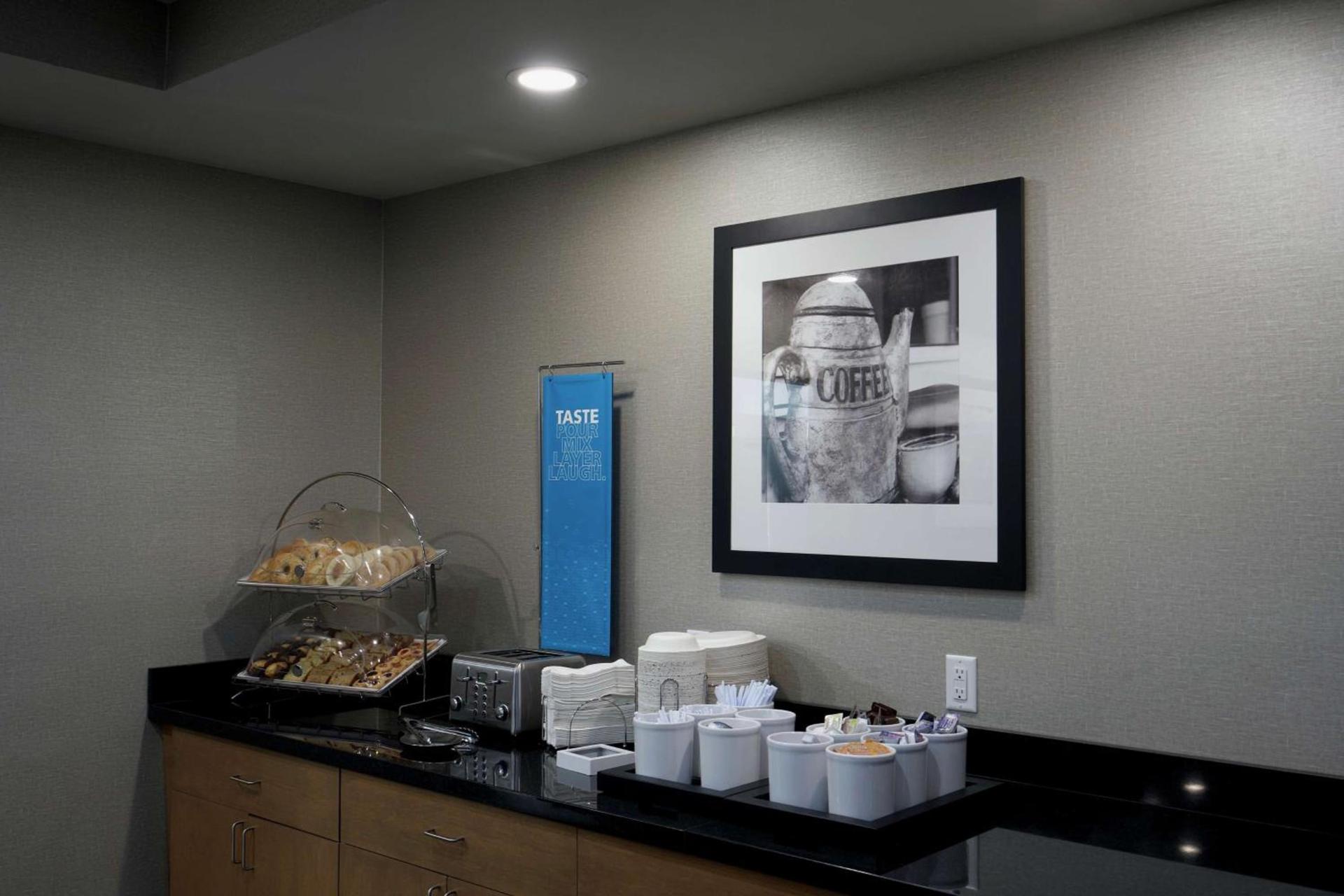 Hampton Inn & Suites Ridgeland photo 21