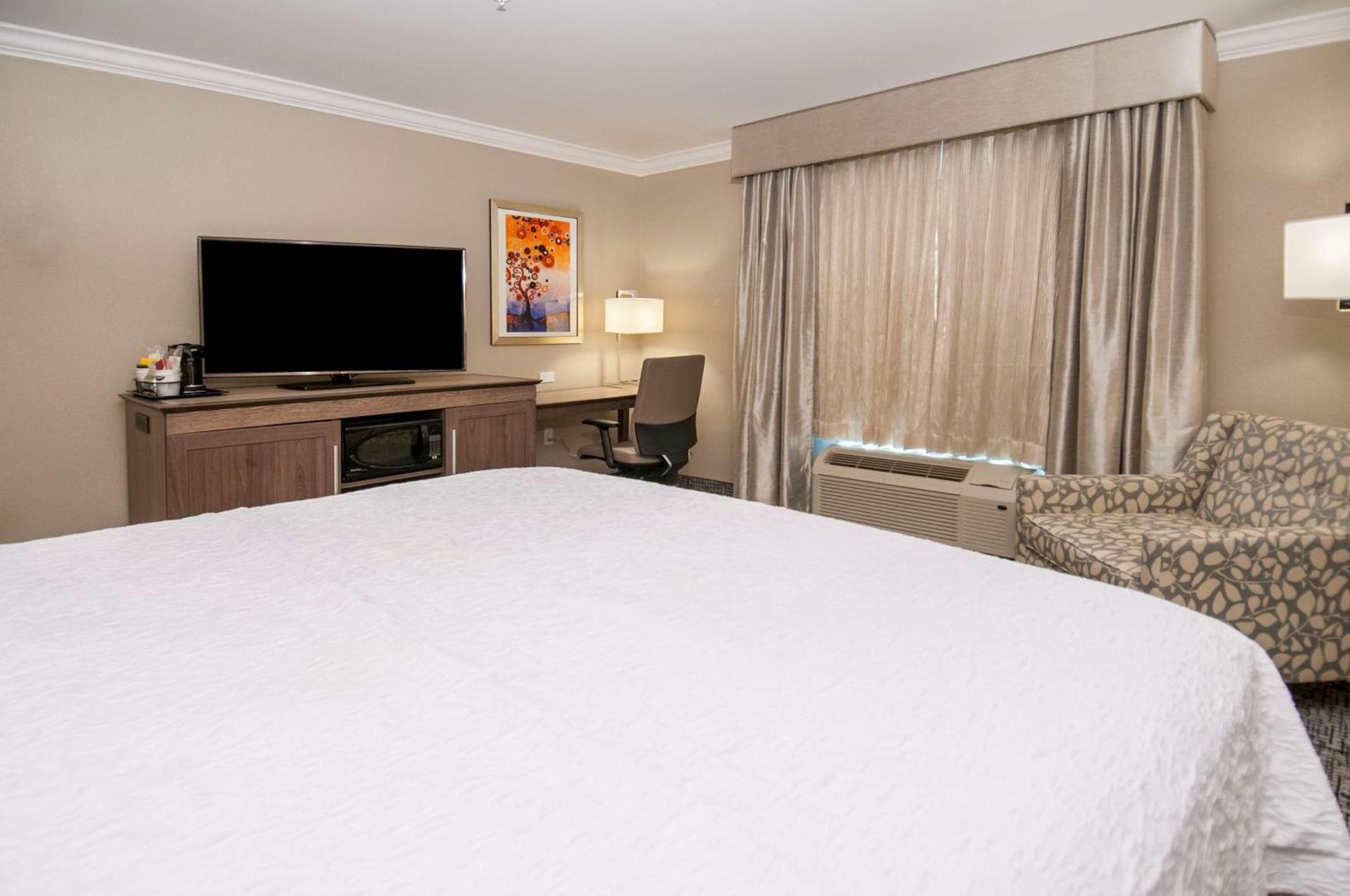 Hampton Inn & Suites Ridgeland photo 30