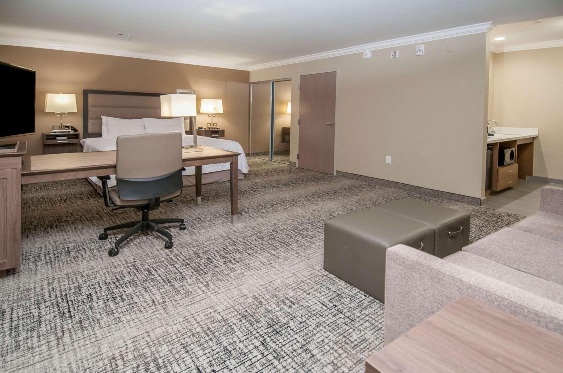 Hampton Inn & Suites Ridgeland photo 34
