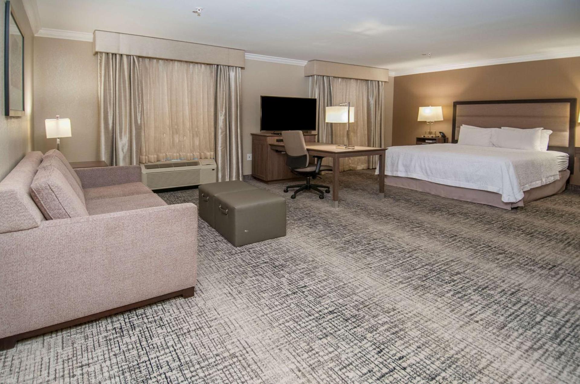 Hampton Inn & Suites Ridgeland photo 36