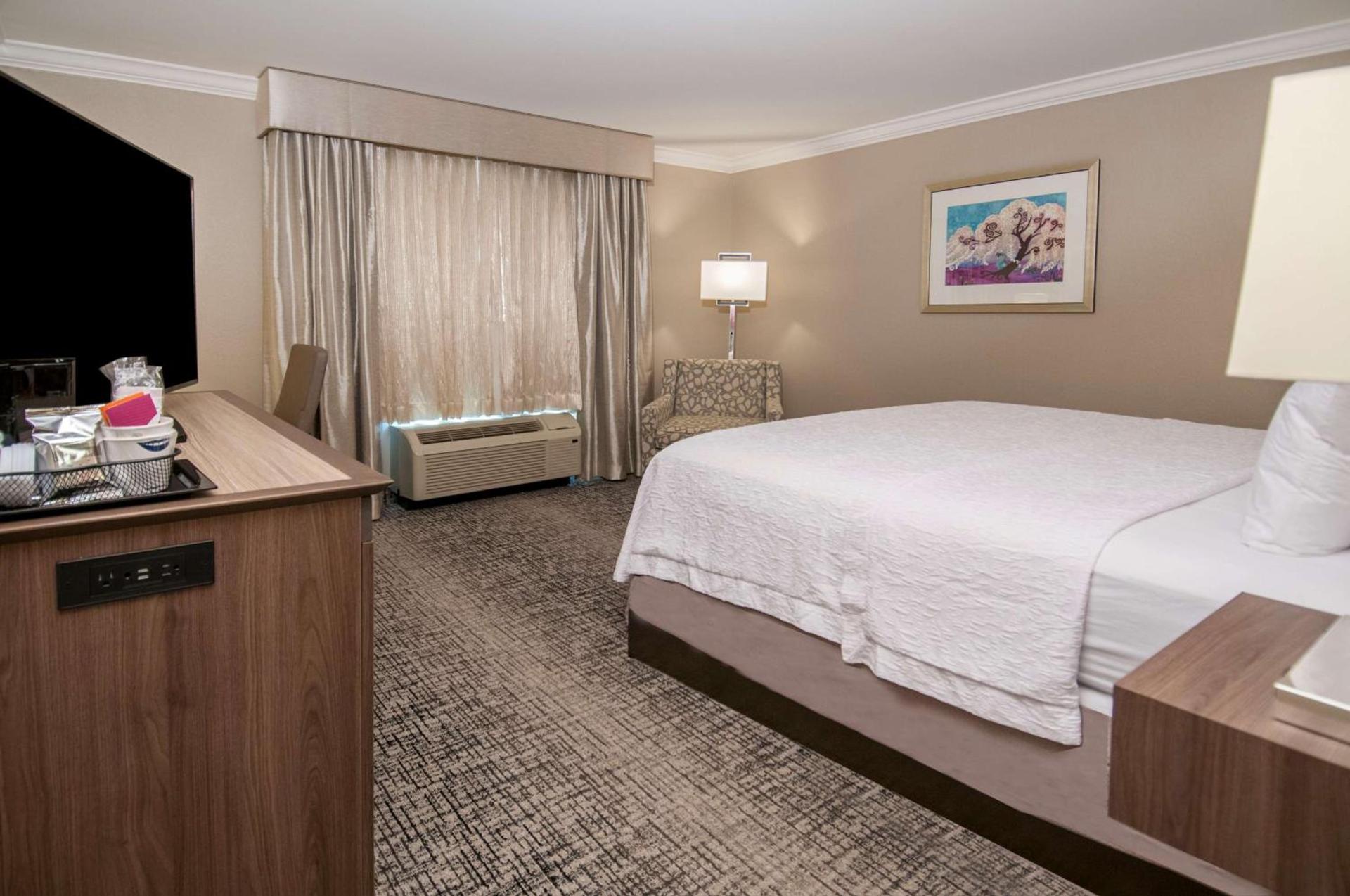 Hampton Inn & Suites Ridgeland photo 37