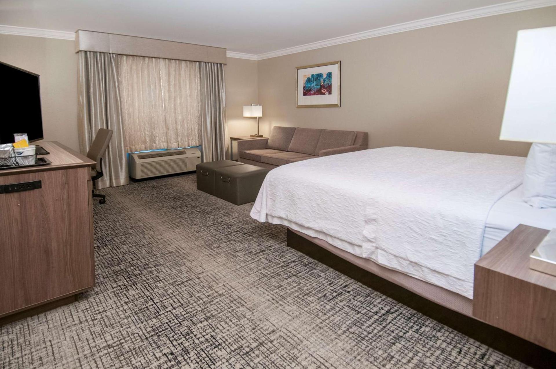 Hampton Inn & Suites Ridgeland photo 41