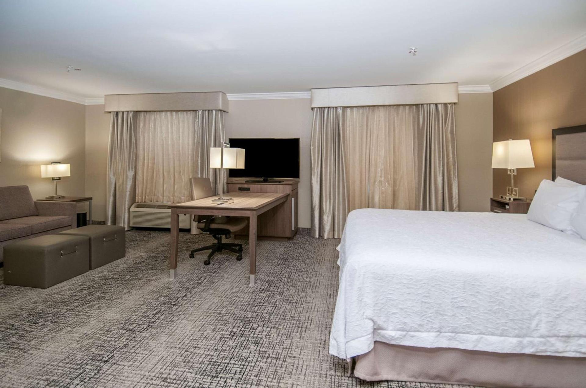 Hampton Inn & Suites Ridgeland photo 42