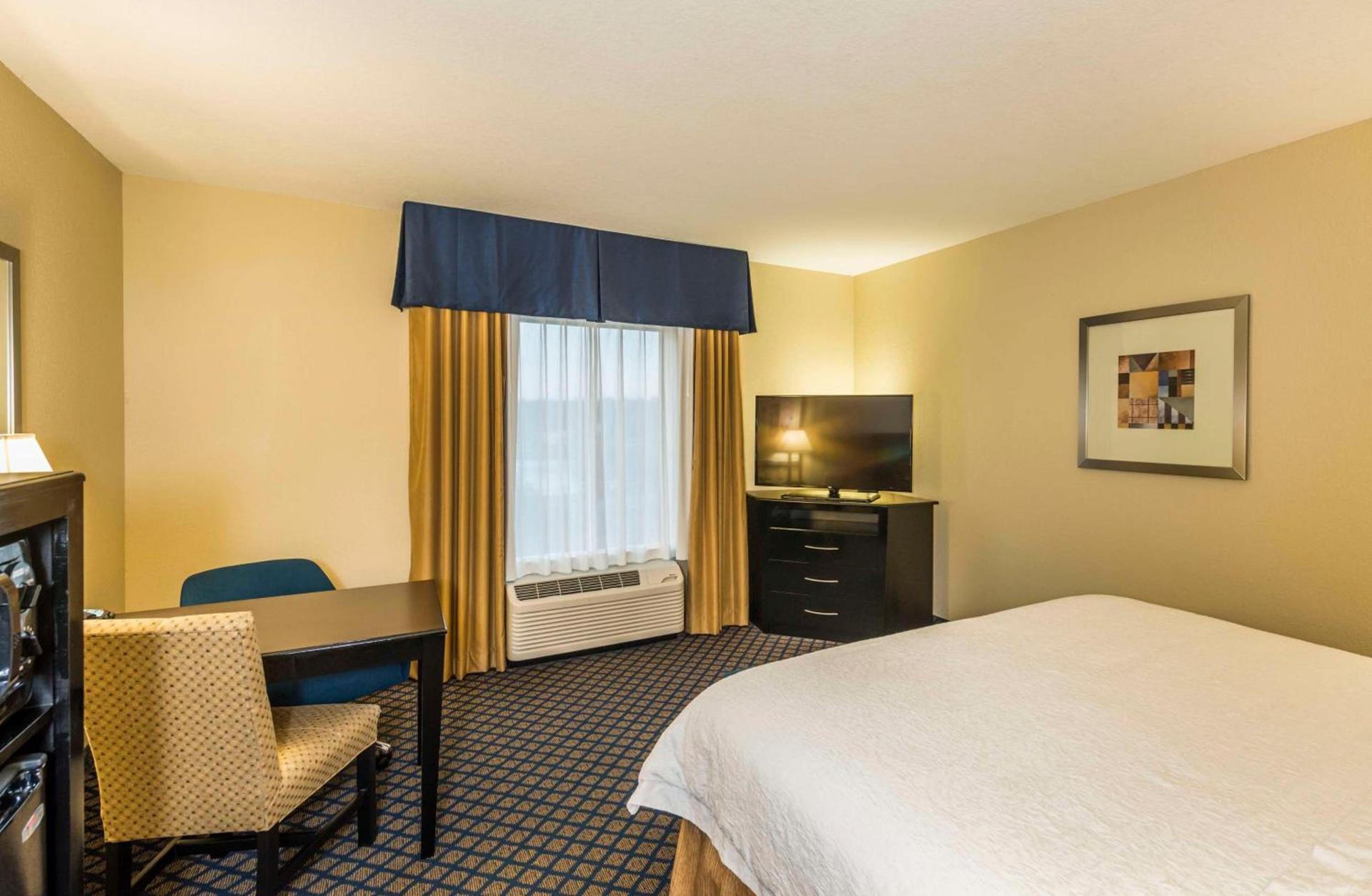 Hampton Inn & Suites Jacksonville South - Bartram Park photo 58