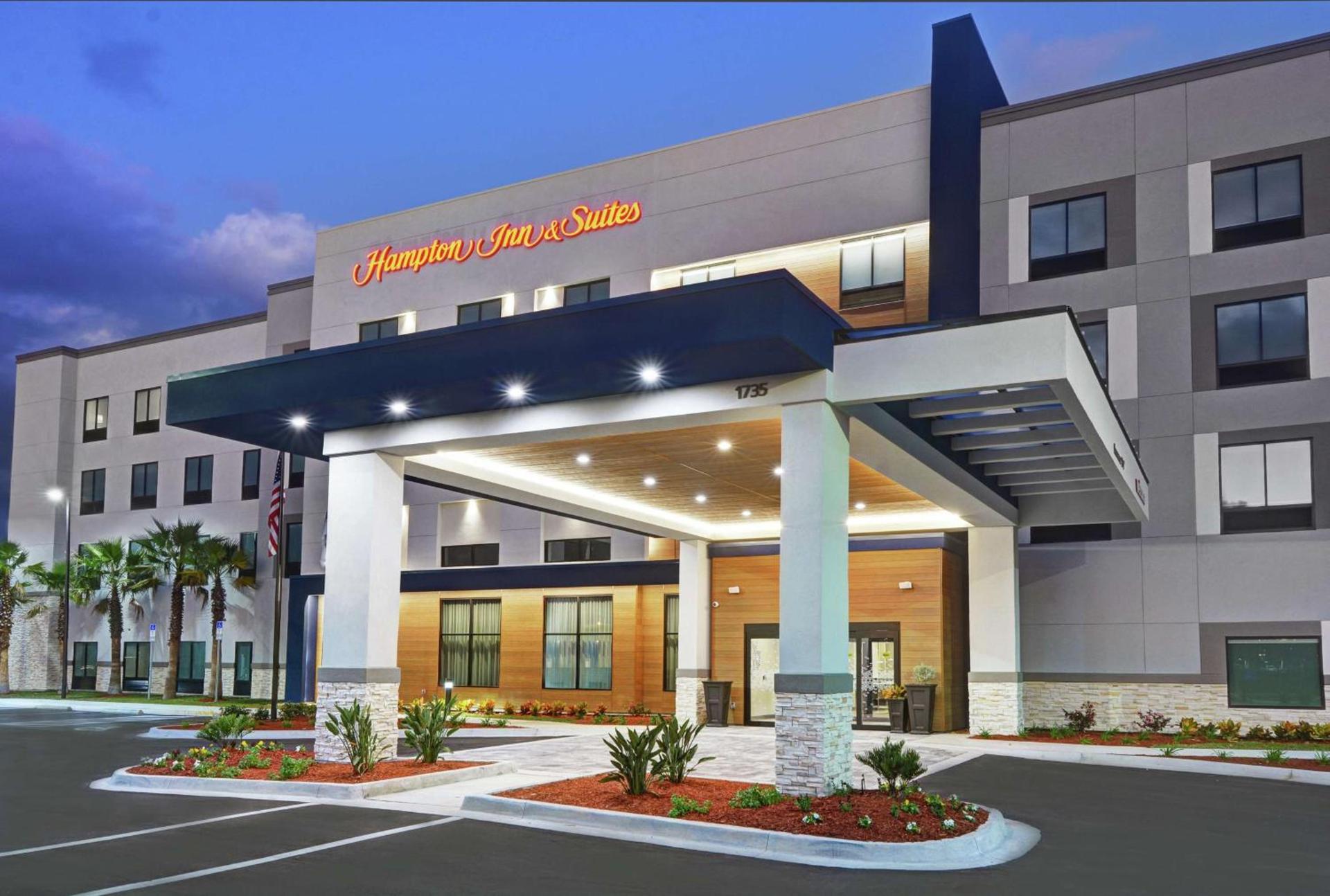 Hampton Inn & Suites Middleburg, Fl photo 2