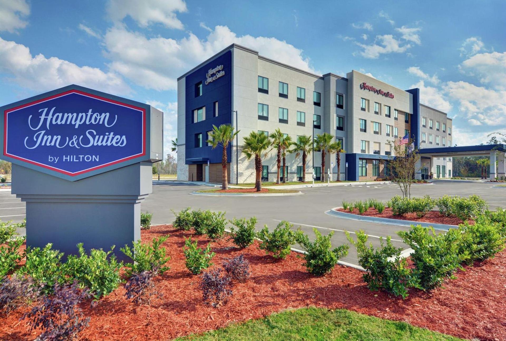 Hampton Inn & Suites Middleburg, Fl photo 1