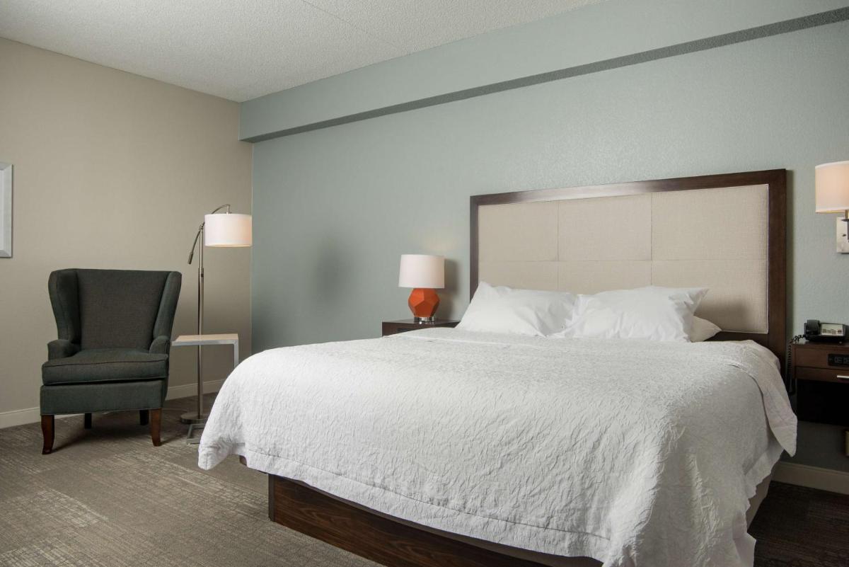 Hampton Inn Joplin photo 22