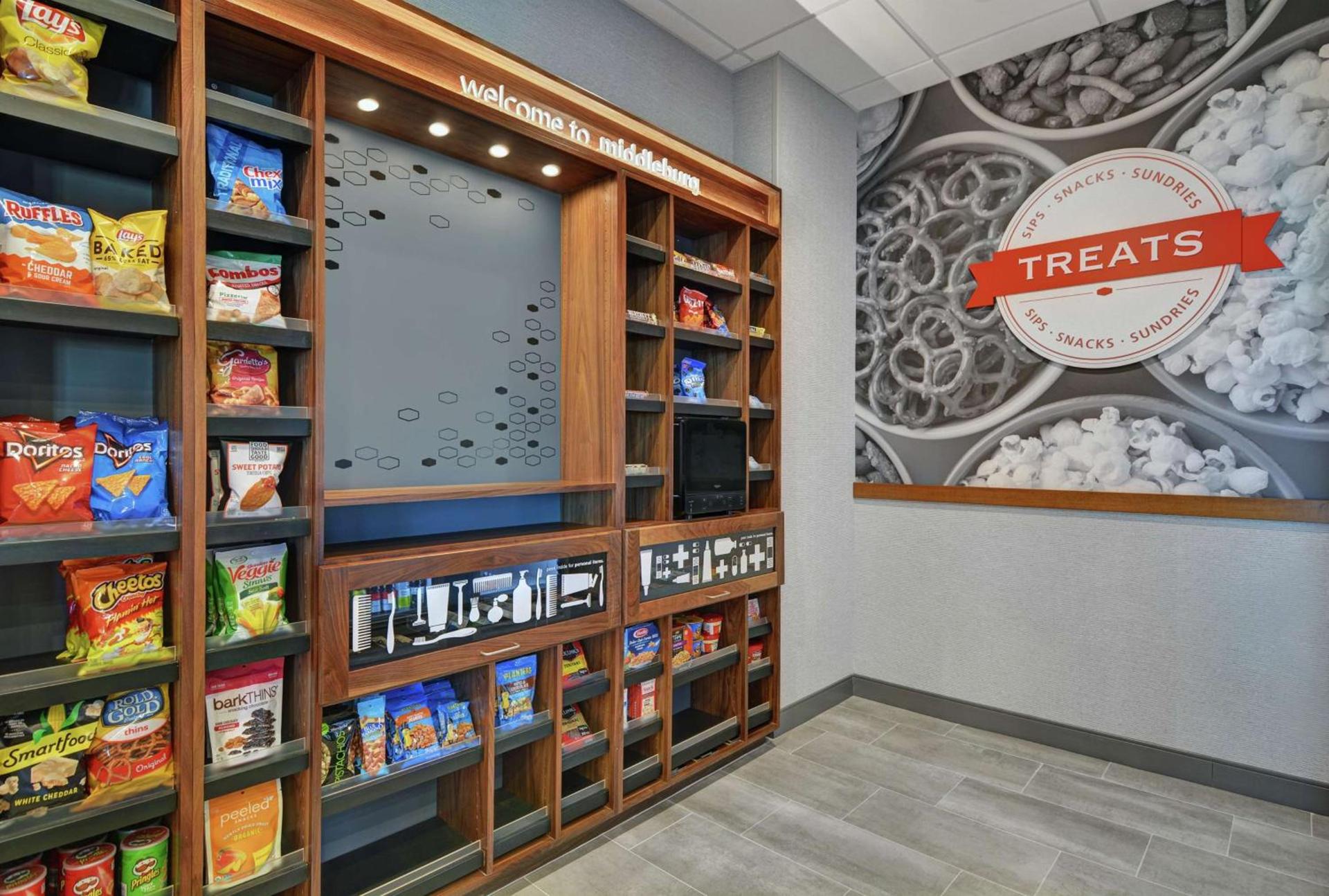 Hampton Inn & Suites Middleburg, Fl photo 14