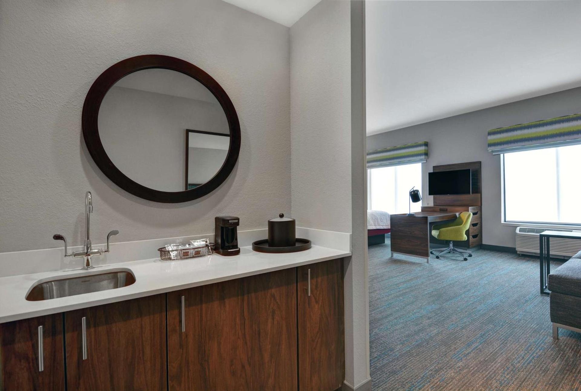 Hampton Inn & Suites Middleburg, Fl photo 36