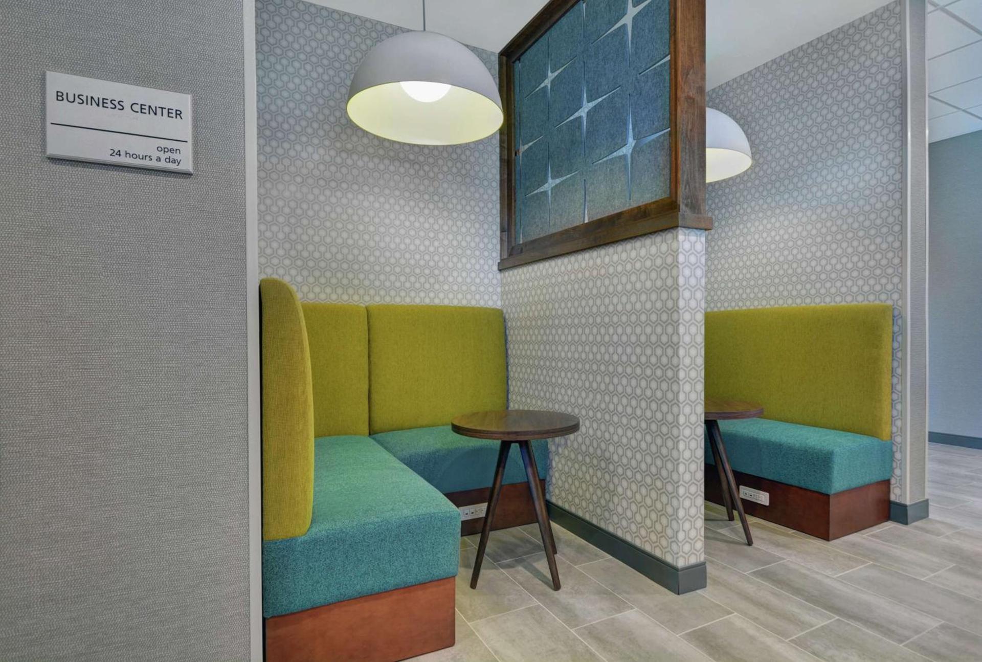 Hampton Inn & Suites Middleburg, Fl photo 37