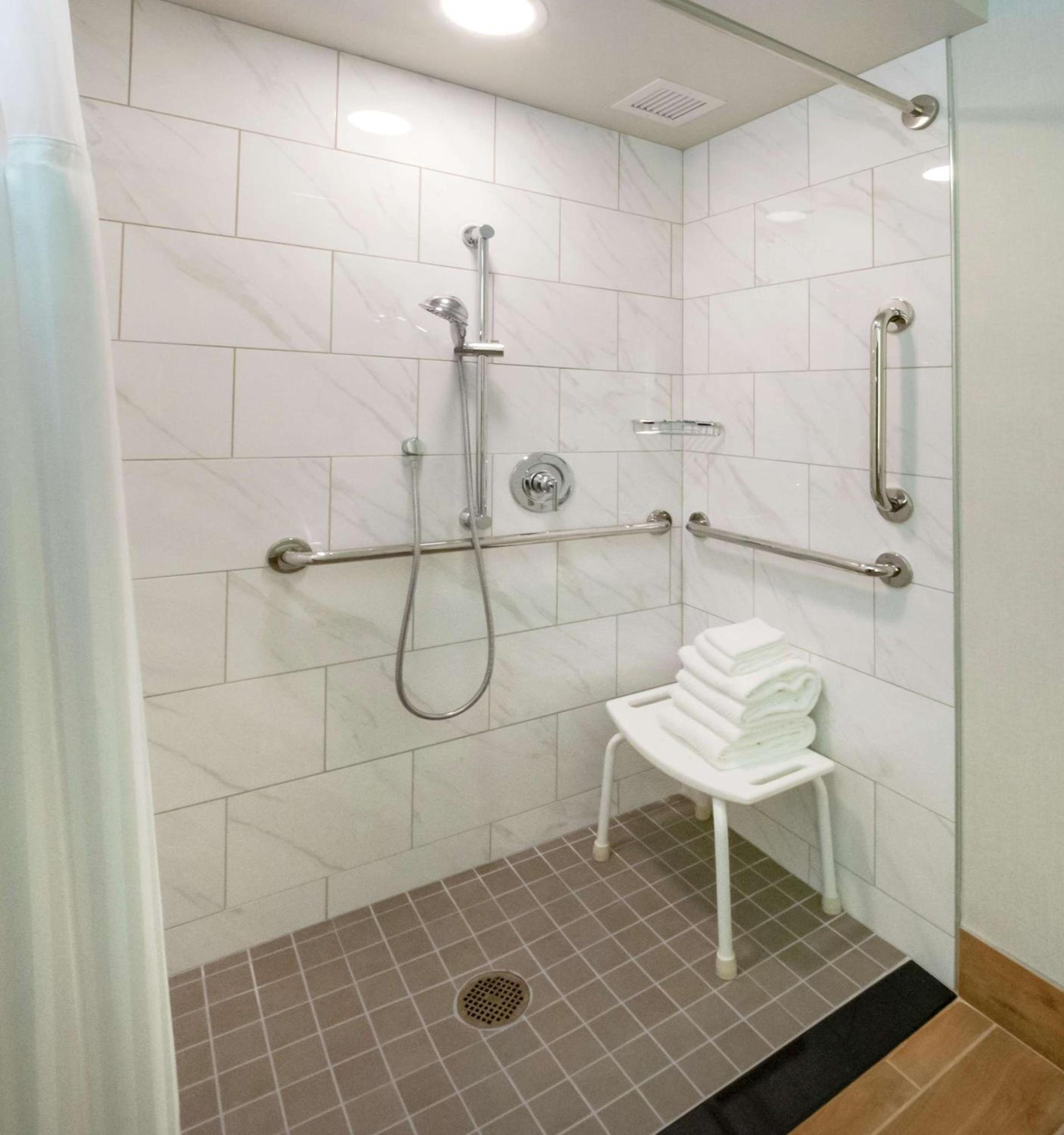 Doubletree By Hilton Jamestown, Ny photo 38
