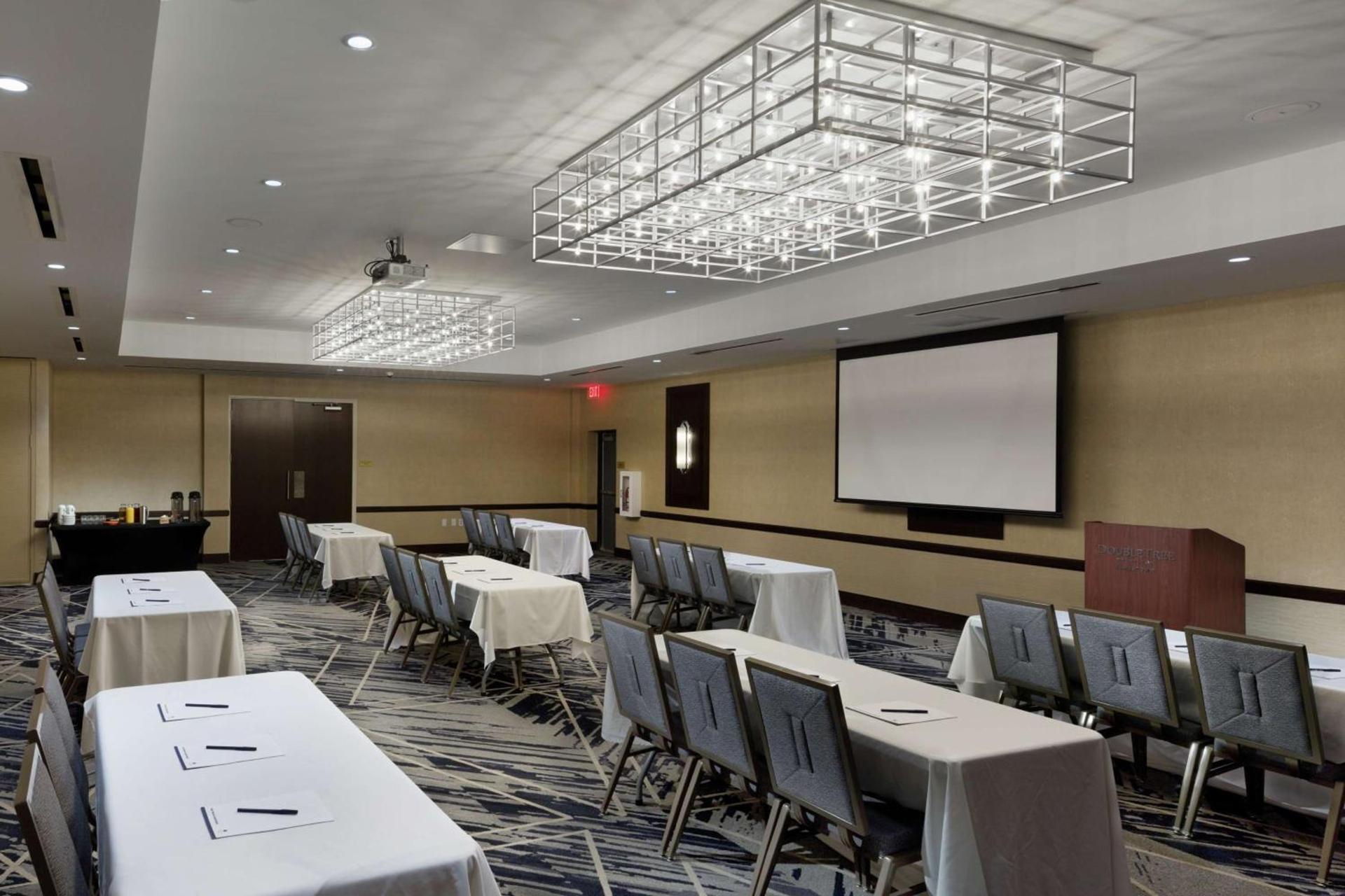 Doubletree By Hilton Jamestown, Ny photo 44