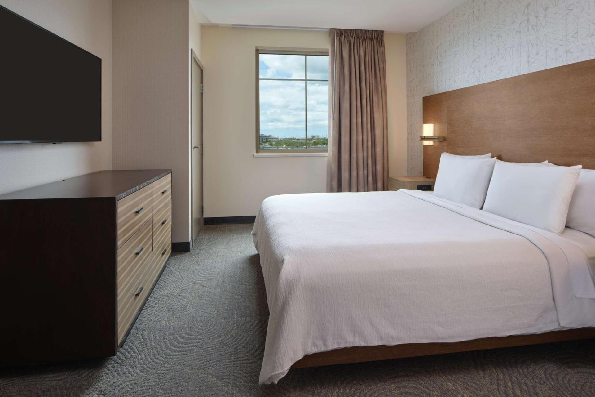 Embassy Suites By Hilton Oahu Kapolei - FREE Breakfast photo 14