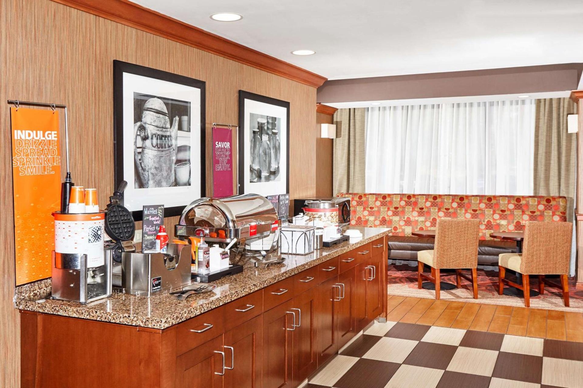 Hampton Inn Lafayette photo 6