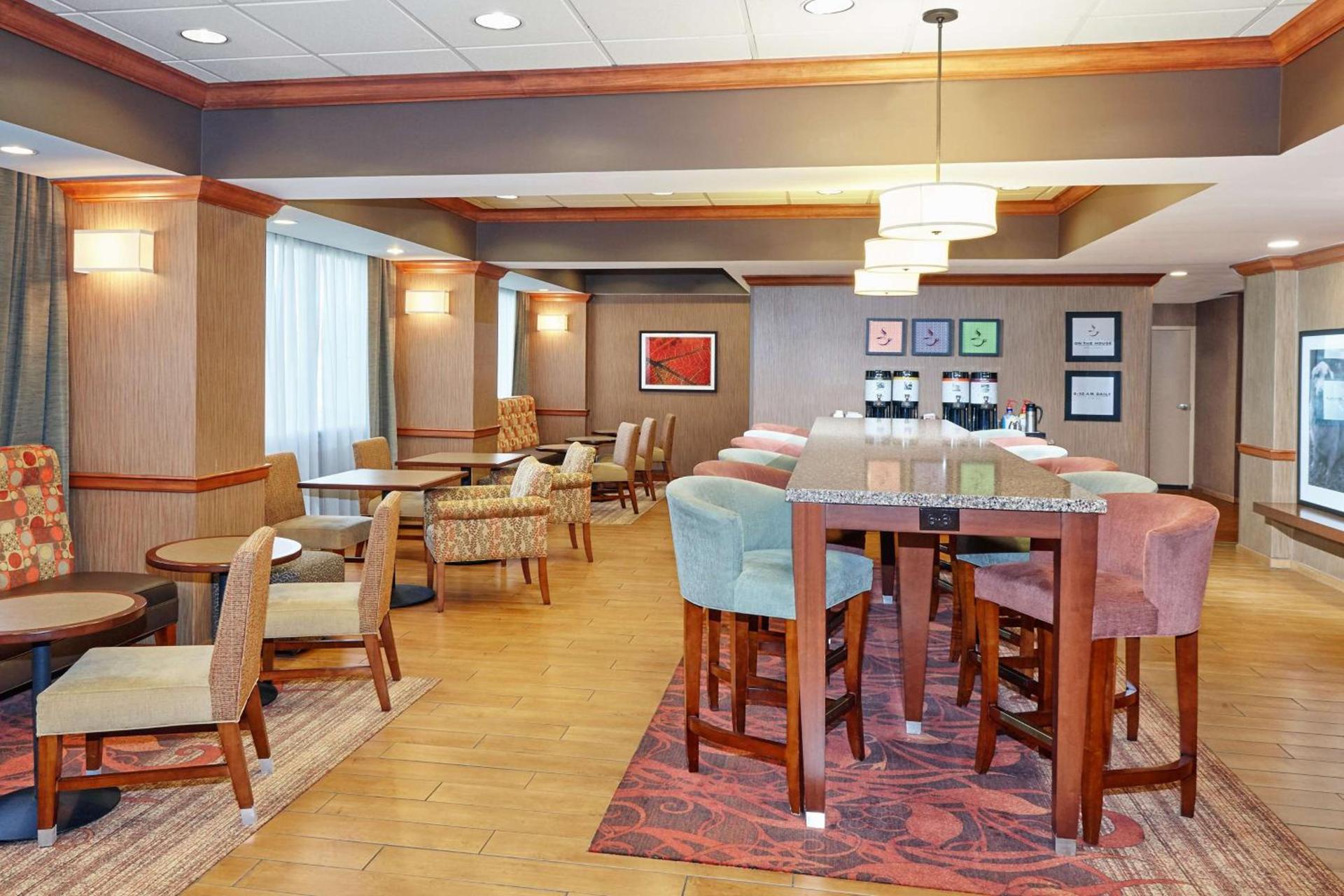 Hampton Inn Lafayette photo 9