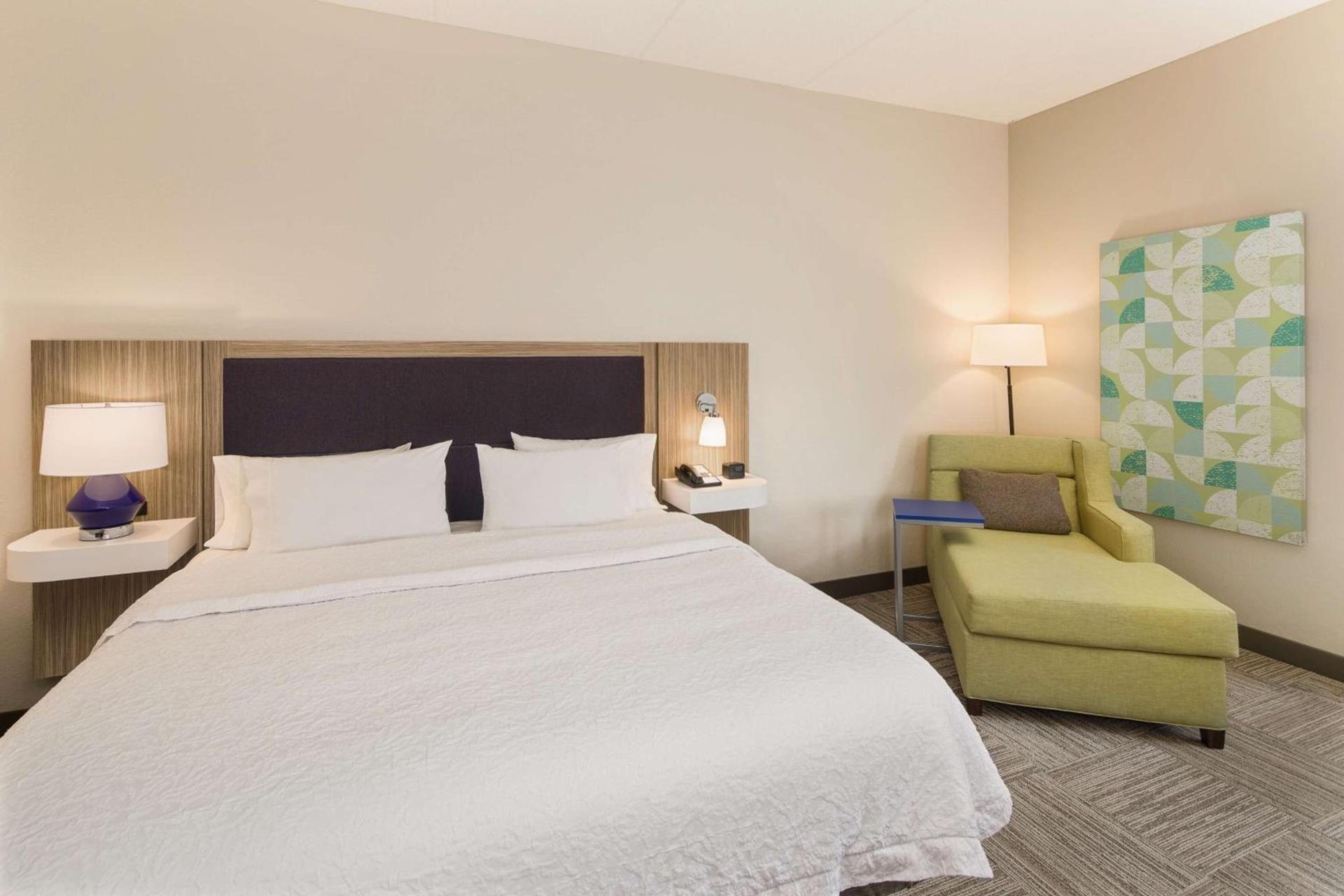 Hampton Inn Lagrange near Callaway Gardens photo 13