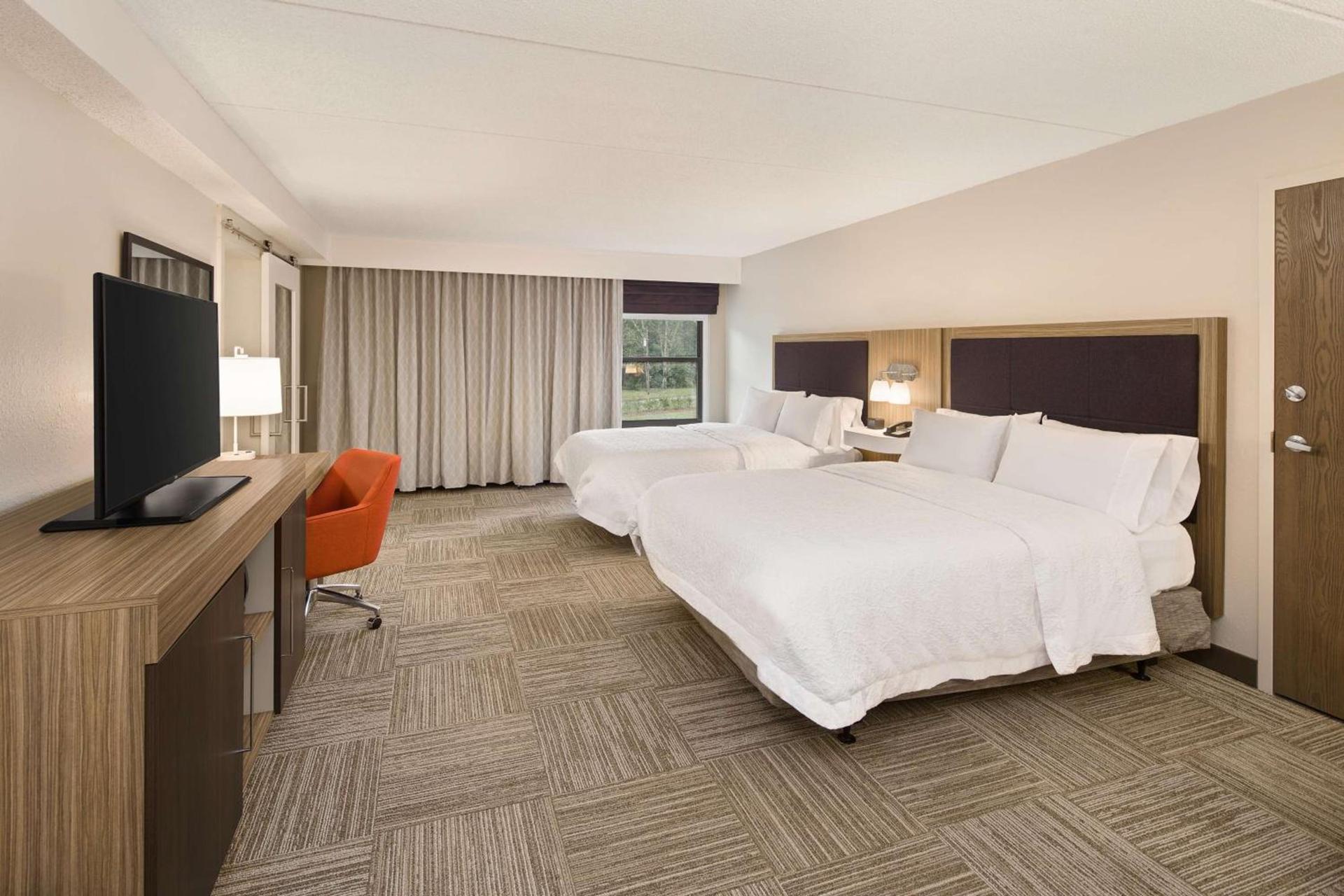 Hampton Inn Lagrange near Callaway Gardens photo 15