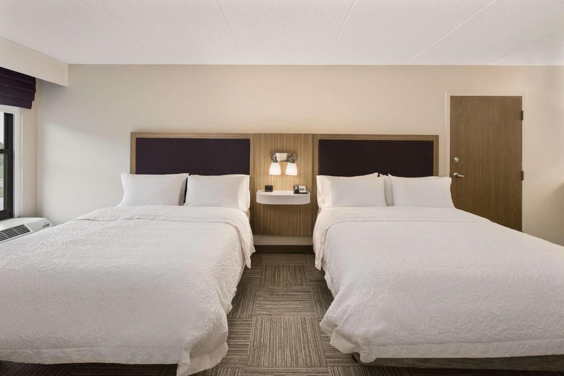 Hampton Inn Lagrange near Callaway Gardens photo 23